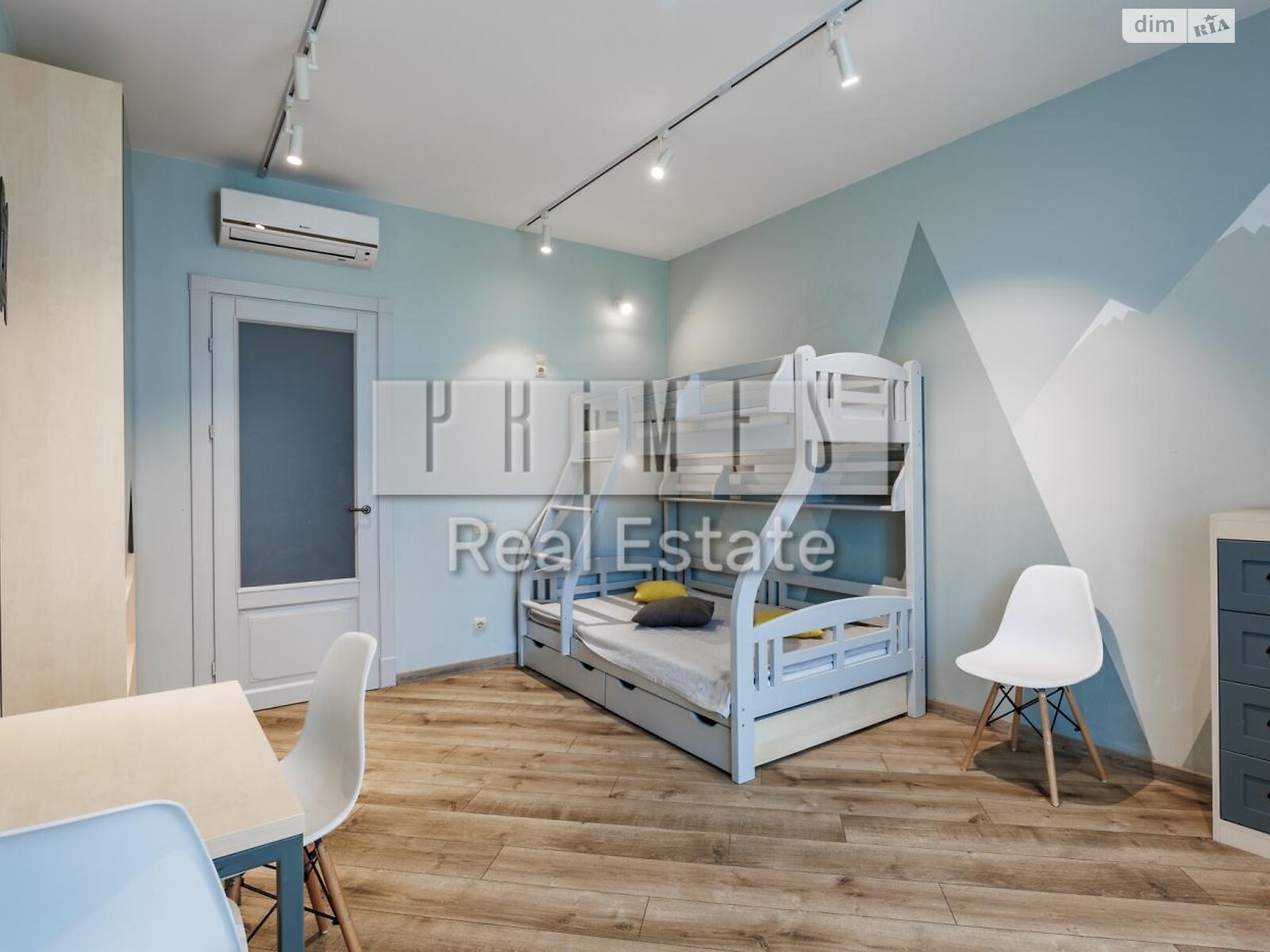 Продажа четырехкомнатной квартиры в Киеве, на ул. Андрея Верхогляда 11В, район Черная Гора фото 1 Продажа четырехкомнатной квартиры в Киеве, на ул. Андрея Верхогляда 11В, район Черная Гора фото 1