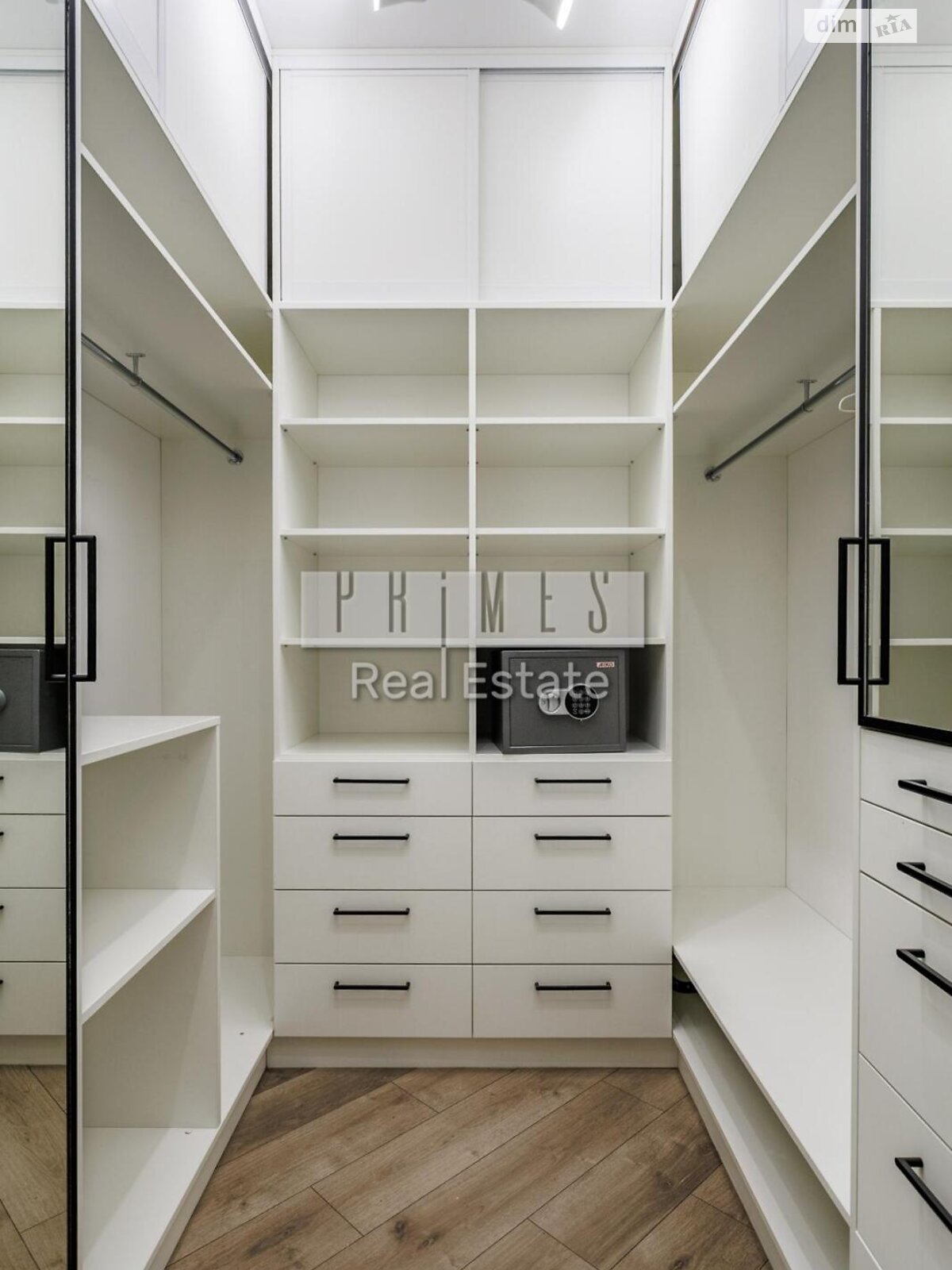 Продажа четырехкомнатной квартиры в Киеве, на ул. Андрея Верхогляда 11В, район Черная Гора фото 1 Продажа четырехкомнатной квартиры в Киеве, на ул. Андрея Верхогляда 11В, район Черная Гора фото 1