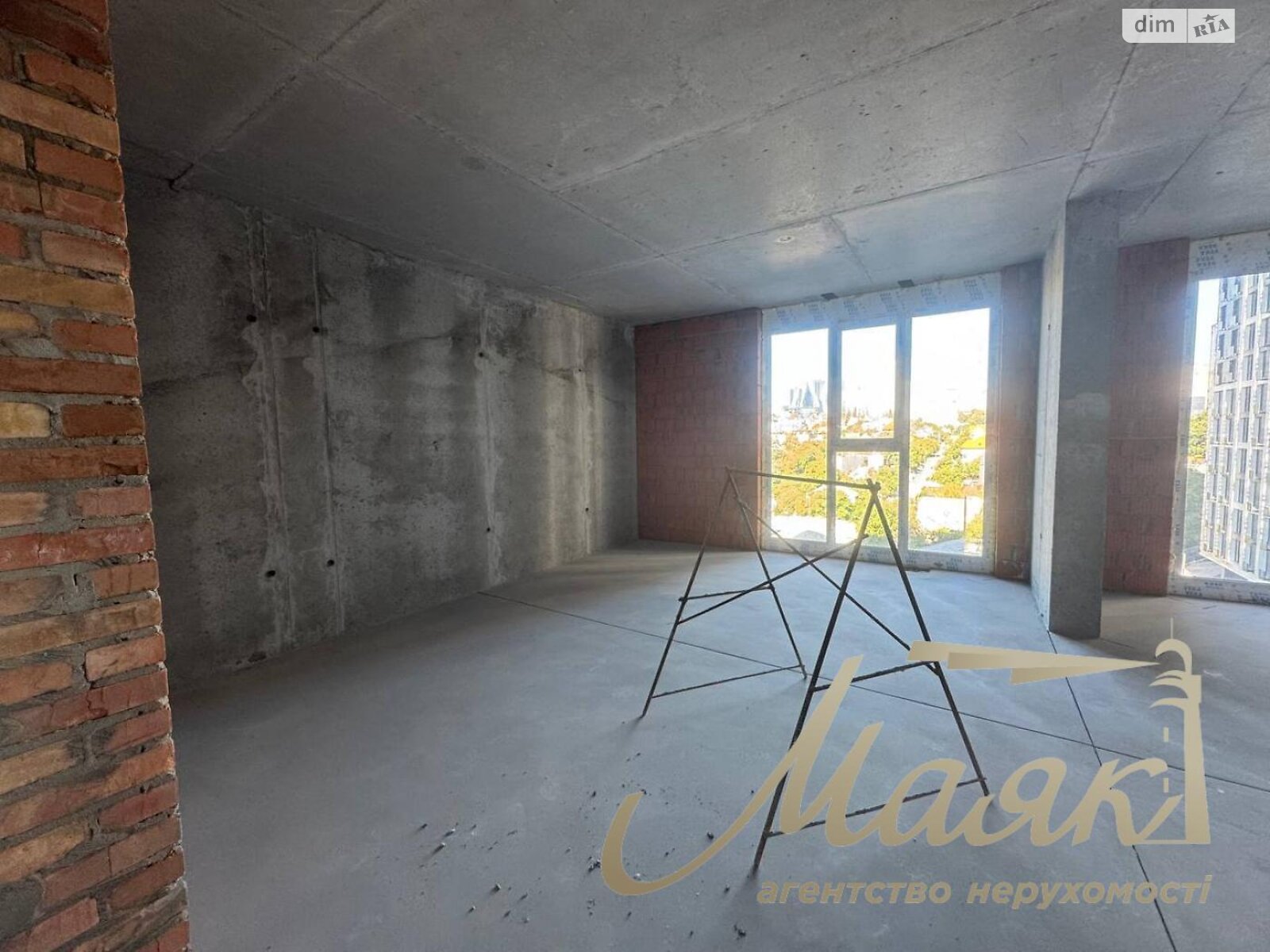 Продажа трехкомнатной квартиры в Киеве, на ул. Андрея Верхогляда 30, район Черная Гора фото 1 Продажа трехкомнатной квартиры в Киеве, на ул. Андрея Верхогляда 30, район Черная Гора фото 1