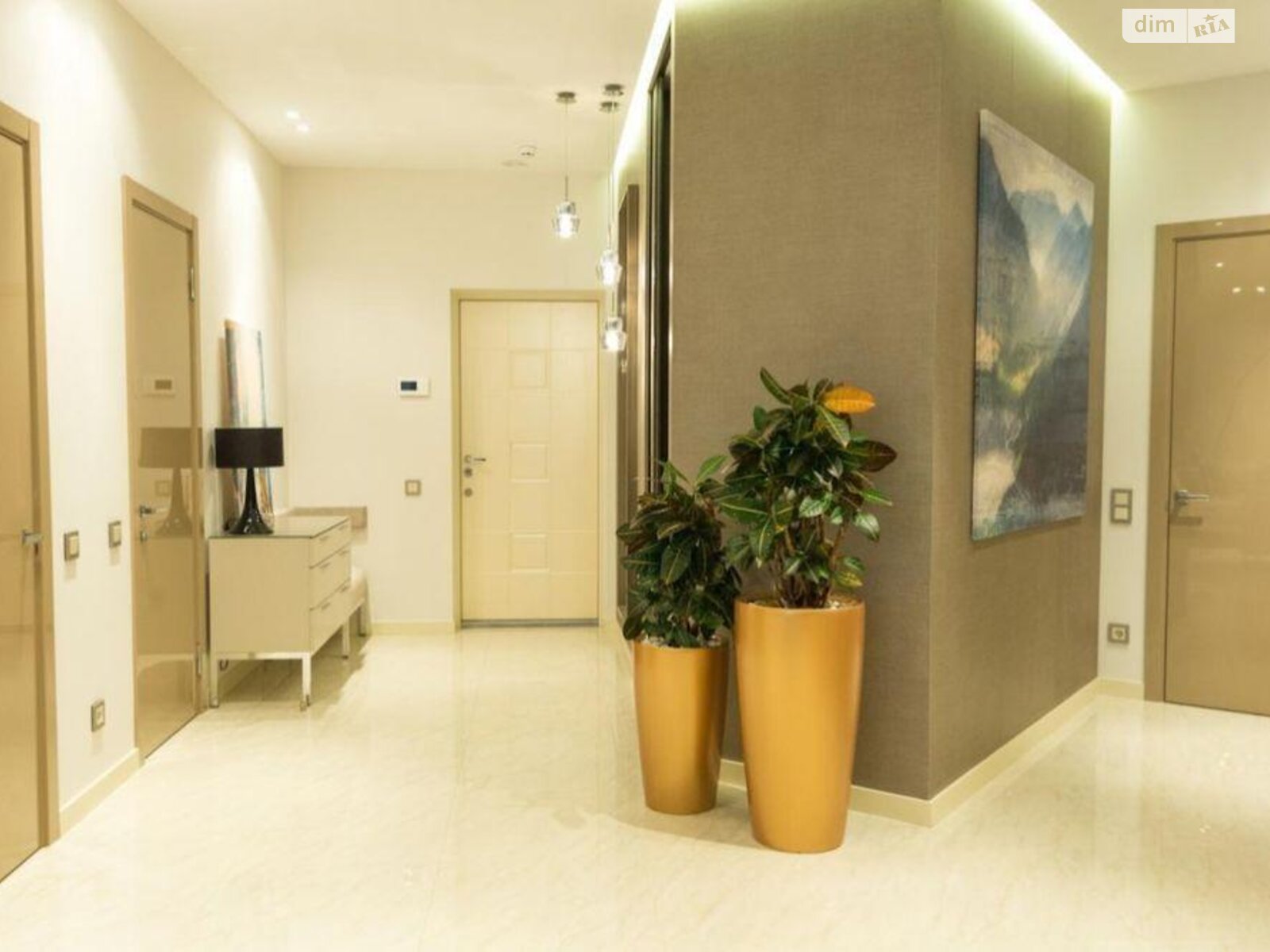 Продажа четырехкомнатной квартиры в Киеве, на ул. Андрея Верхогляда 20, район Черная Гора фото 1 Продажа четырехкомнатной квартиры в Киеве, на ул. Андрея Верхогляда 20, район Черная Гора фото 1