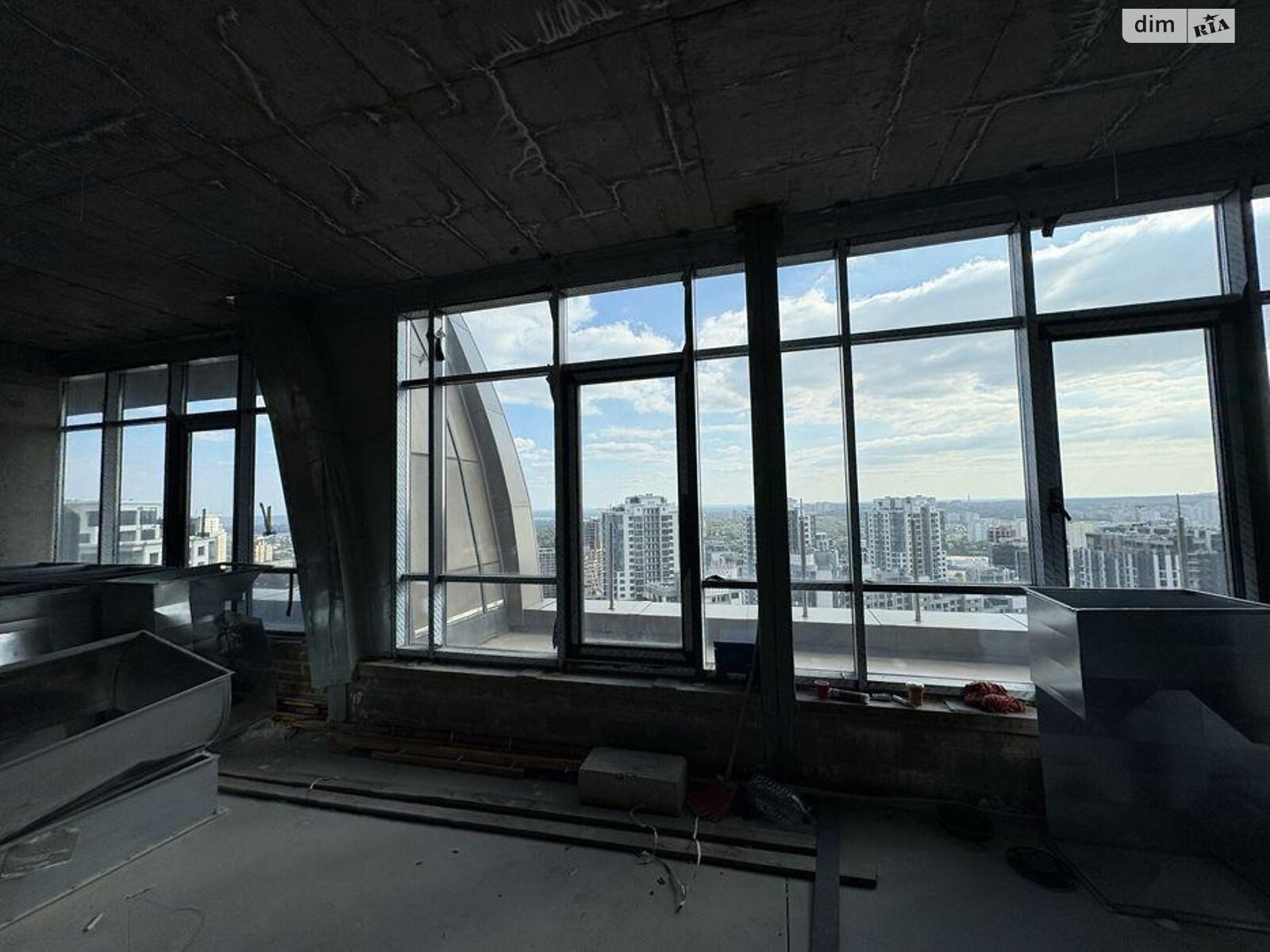 Продаж чотирикімнатної квартири в Києві, на вул. Андрія Верхогляда 4Б, район Чорна Гора фото 1