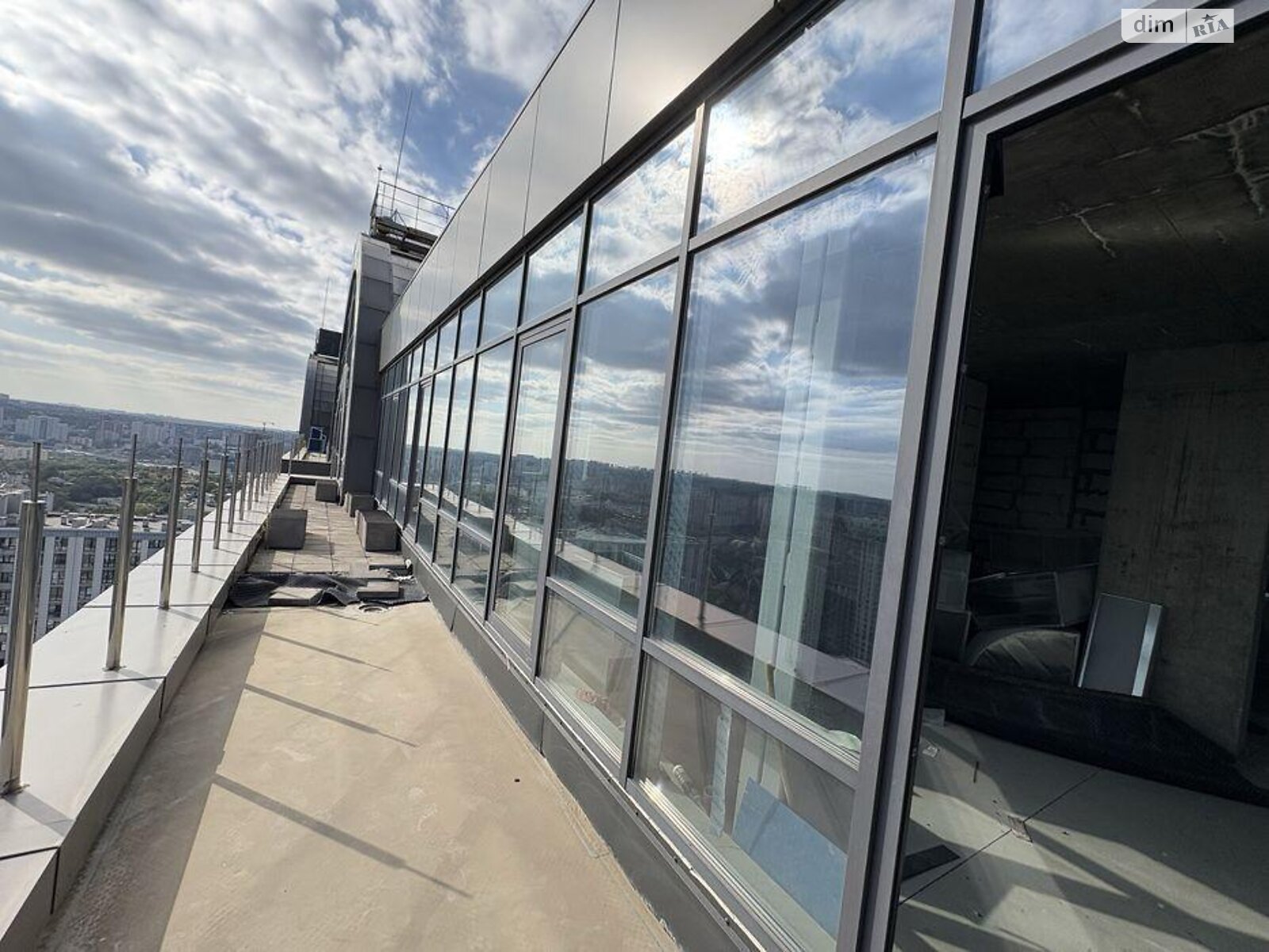 Продаж чотирикімнатної квартири в Києві, на вул. Андрія Верхогляда 4Б, район Чорна Гора фото 1