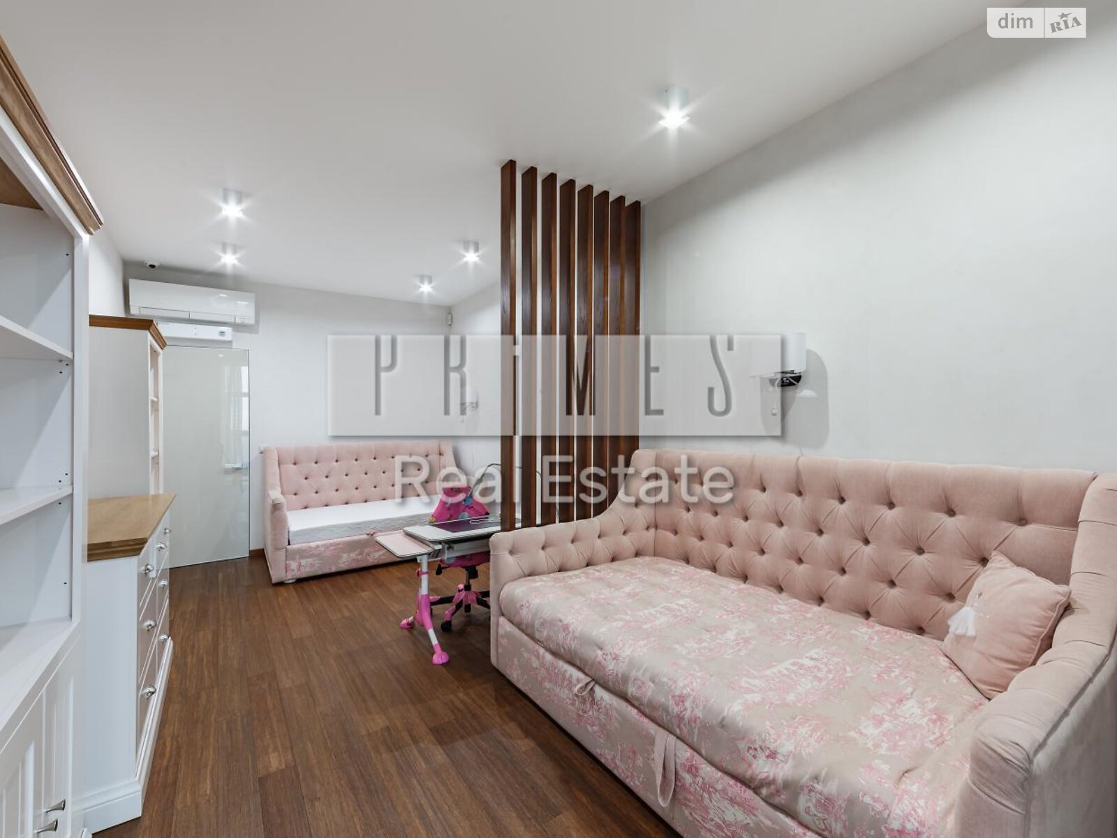 Продаж трикімнатної квартири в Києві, на вул. Андрія Верхогляда 20, район Чорна Гора фото 1