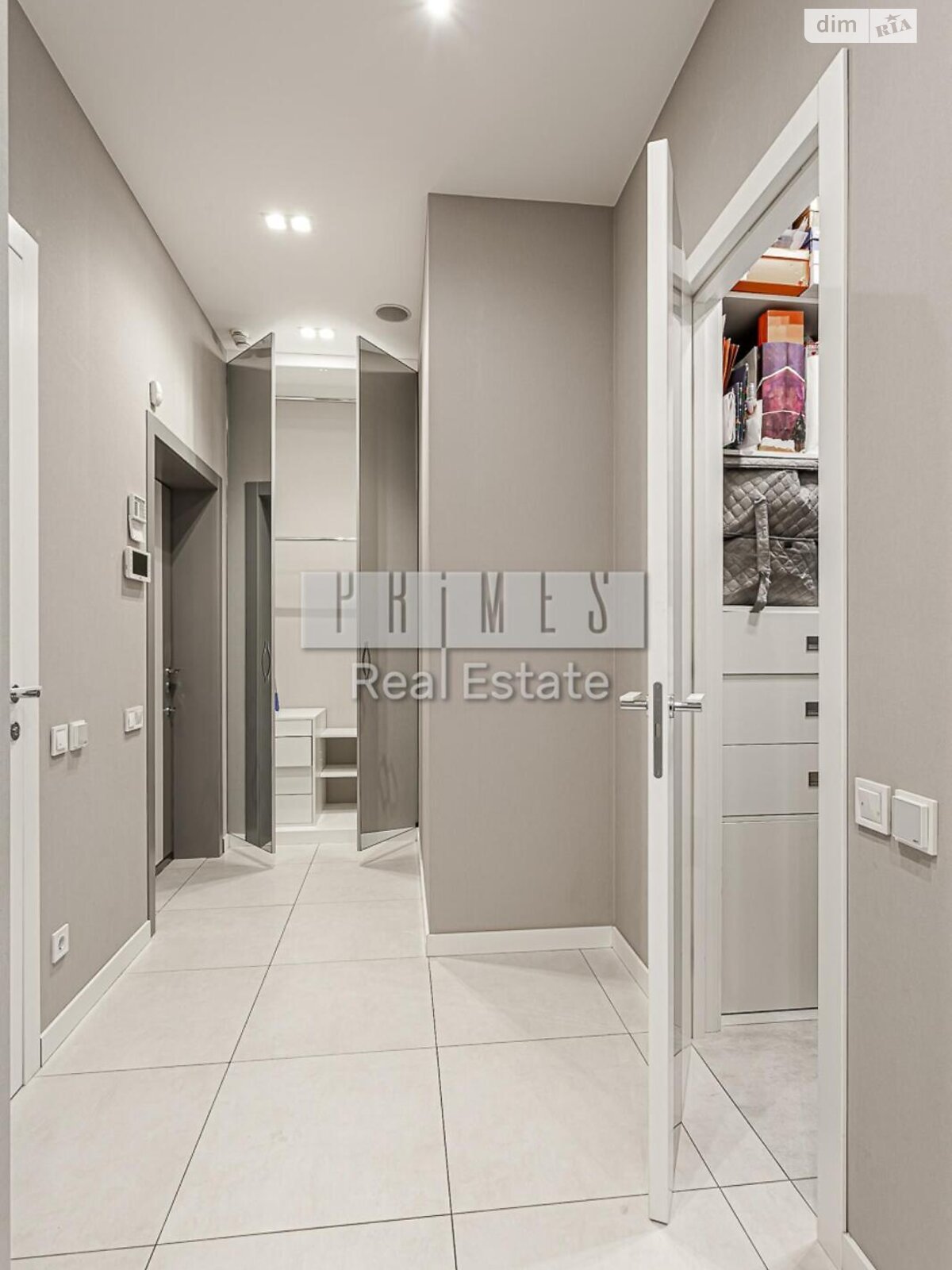 Продаж двокімнатної квартири в Києві, на вул. Андрія Верхогляда 17, район Чорна Гора фото 1