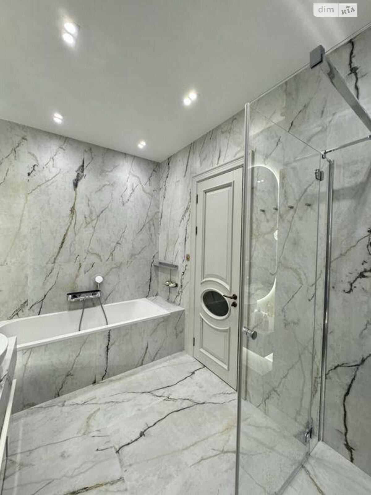 Продаж чотирикімнатної квартири в Києві, на вул. Андрія Верхогляда 12, район Чорна Гора фото 1