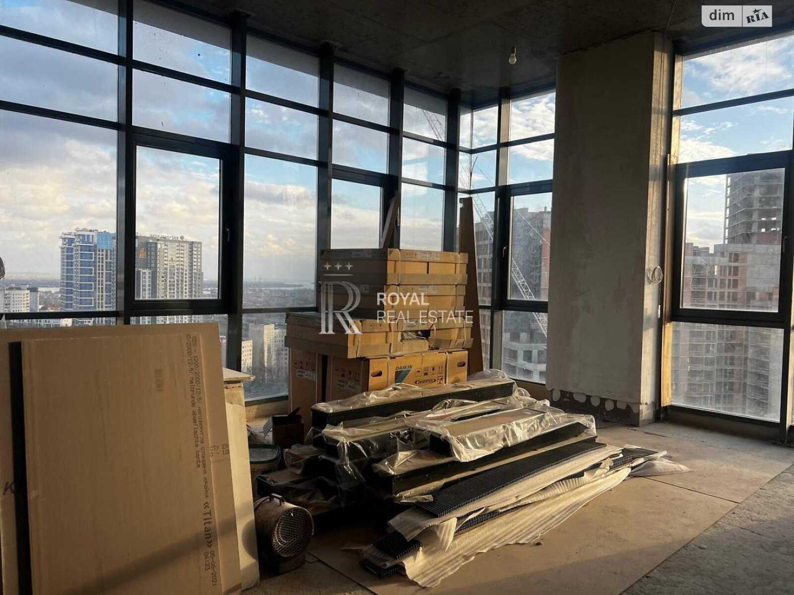 Продажа трехкомнатной квартиры в Киеве, на ул. Андрея Верхогляда 11Б, район Черная Гора фото 1