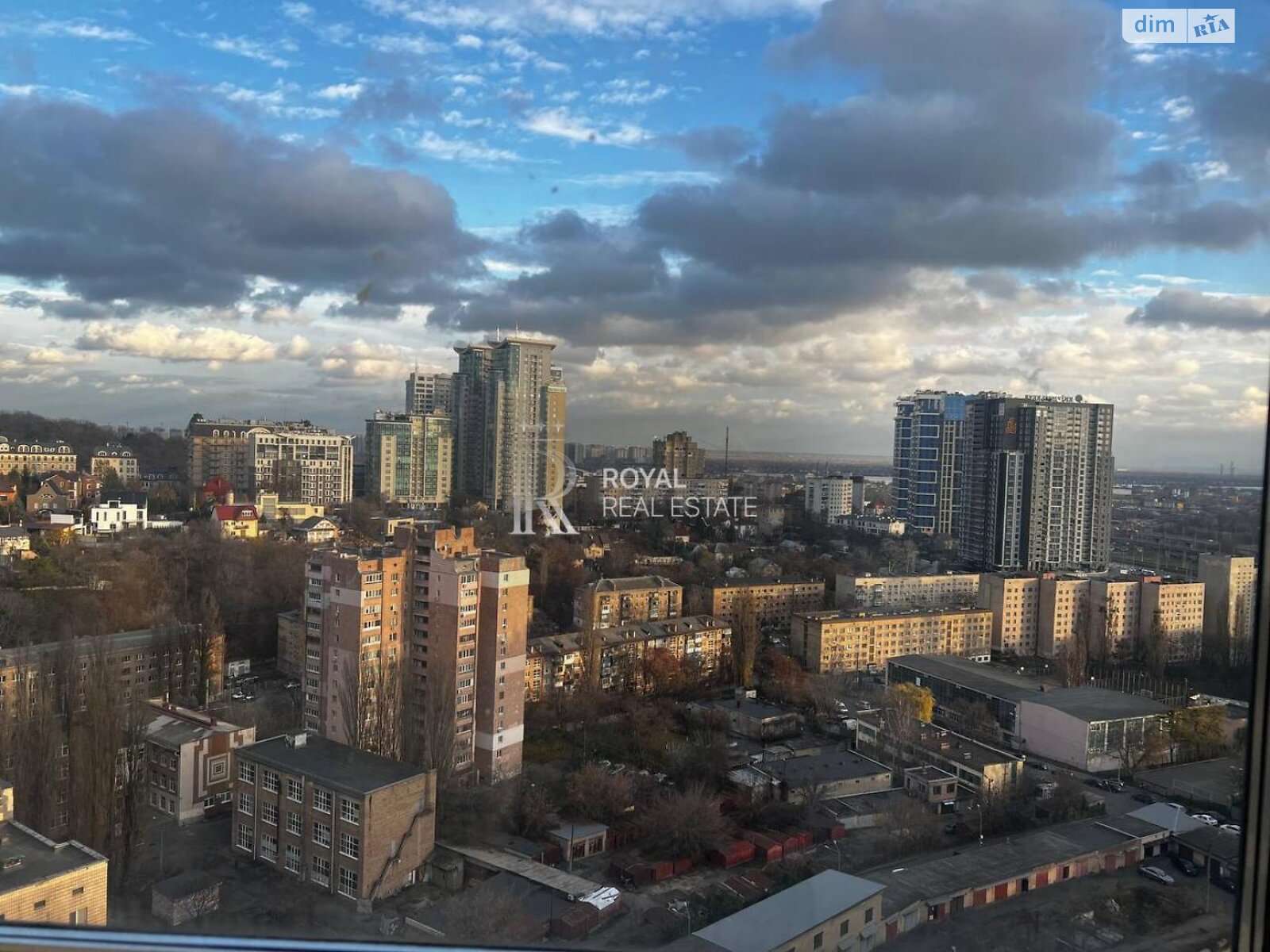 Продажа трехкомнатной квартиры в Киеве, на ул. Андрея Верхогляда 11Б, район Черная Гора фото 1