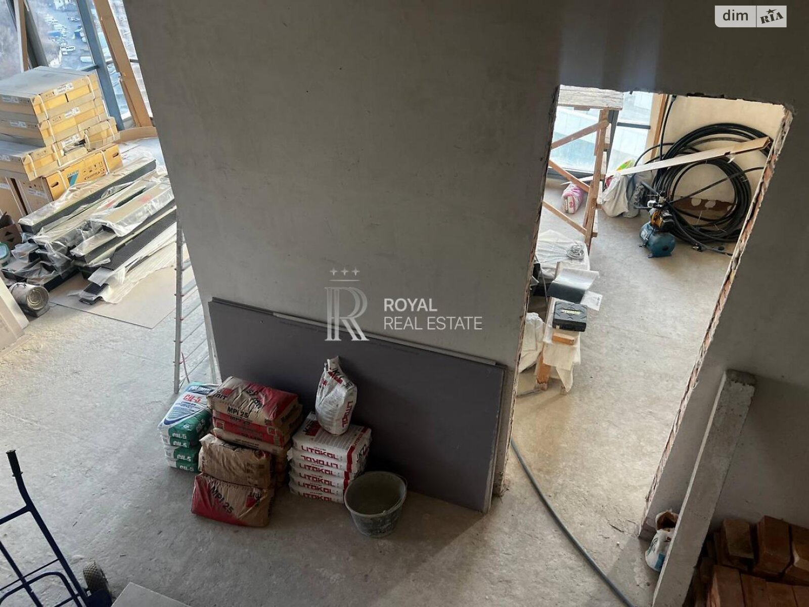 Продажа трехкомнатной квартиры в Киеве, на ул. Андрея Верхогляда 11Б, район Черная Гора фото 1