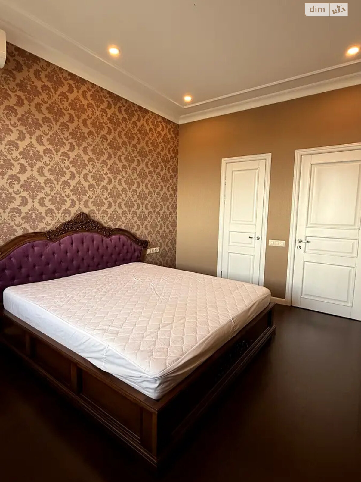 Продаж двокімнатної квартири в Києві, на вул. Андрія Верхогляда 2А, район Чорна Гора фото 1