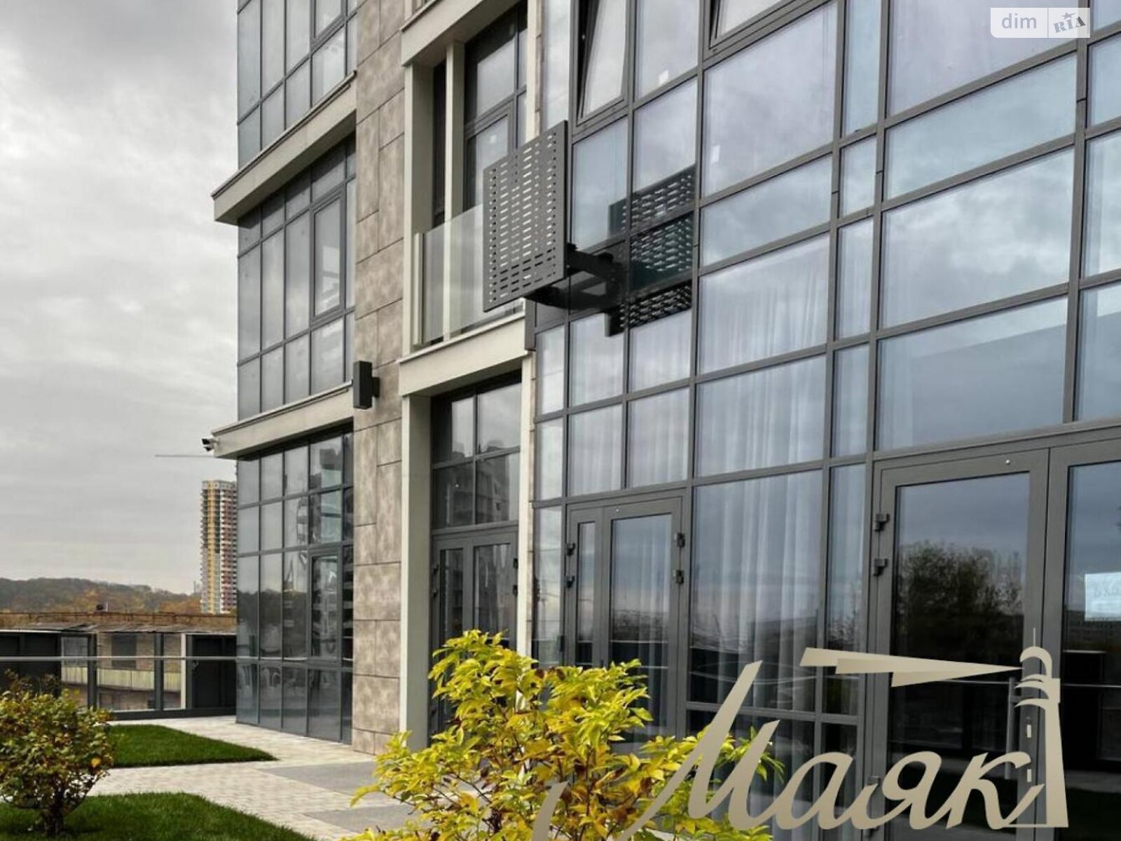 Продажа трехкомнатной квартиры в Киеве, на ул. Андрея Верхогляда 19Б, район Черная Гора фото 1