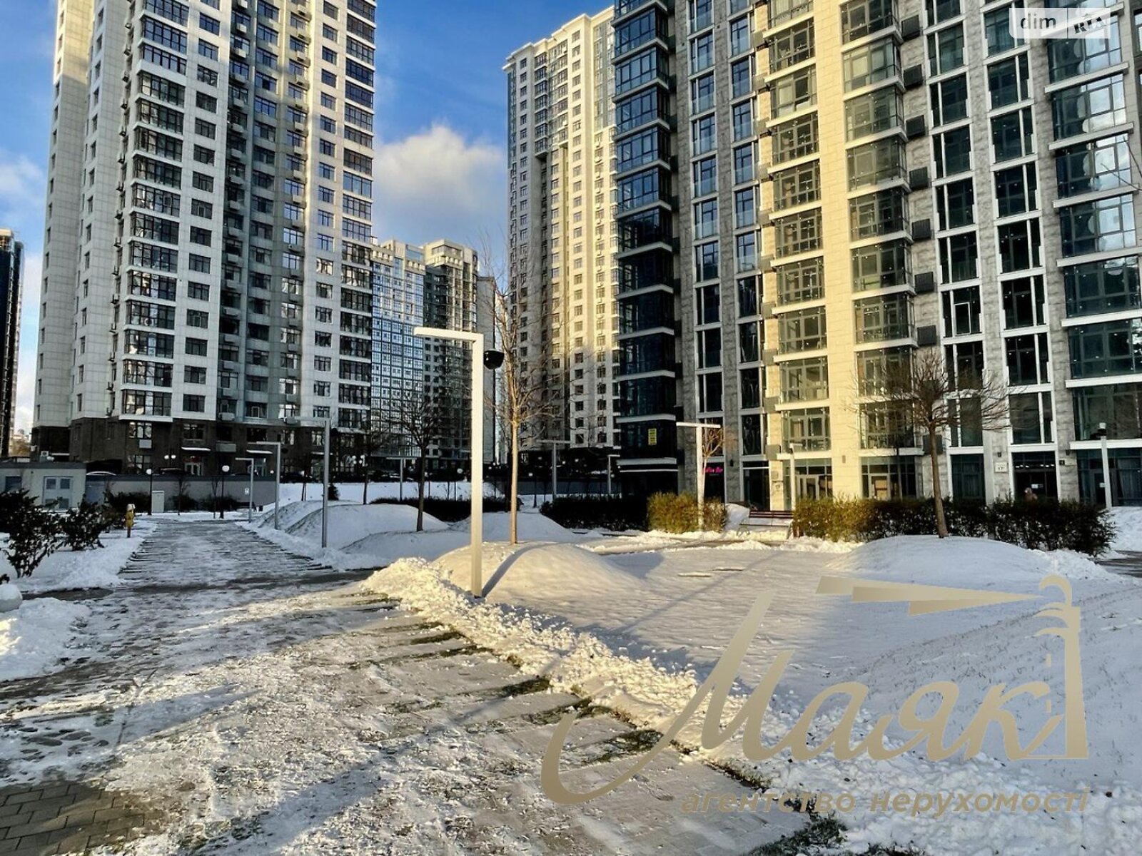 Продажа трехкомнатной квартиры в Киеве, на ул. Андрея Верхогляда 19Б, район Черная Гора фото 1