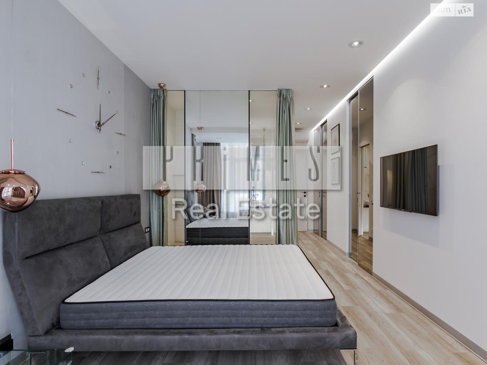 Продаж трикімнатної квартири в Києві, на вул. Андрія Верхогляда 17, район Чорна Гора фото 1