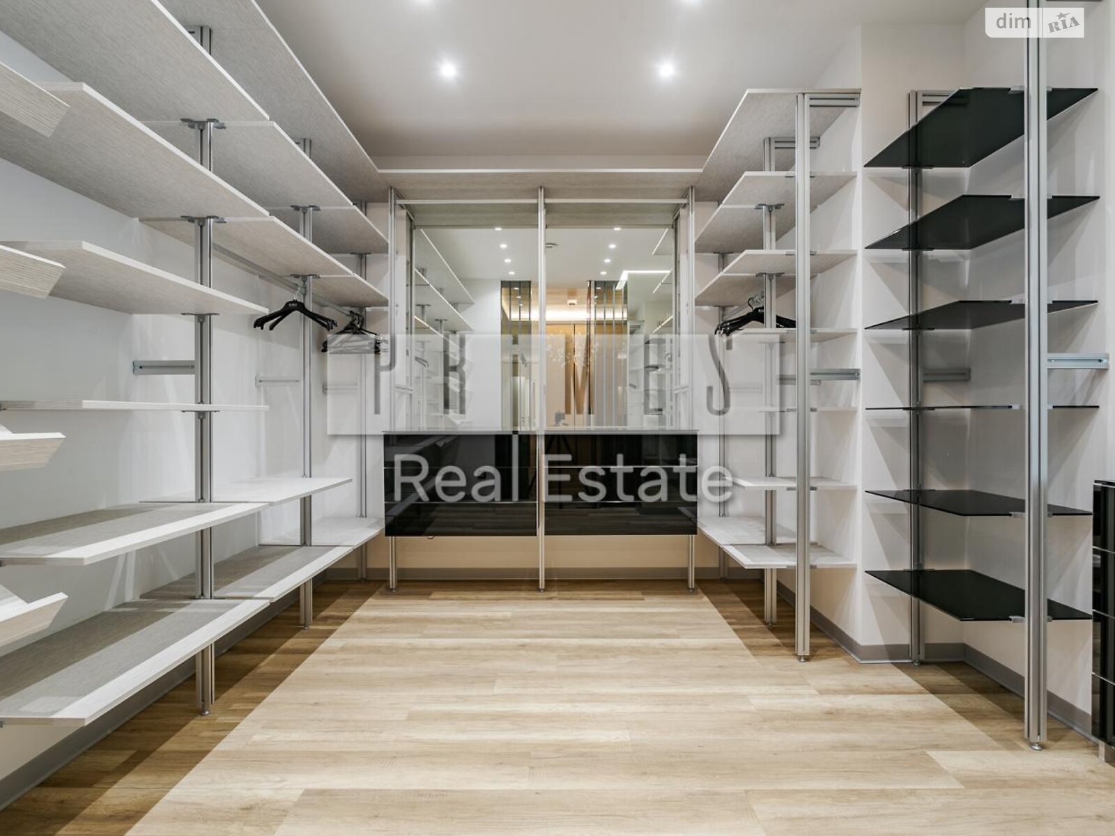 Продаж трикімнатної квартири в Києві, на вул. Андрія Верхогляда 17, район Чорна Гора фото 1