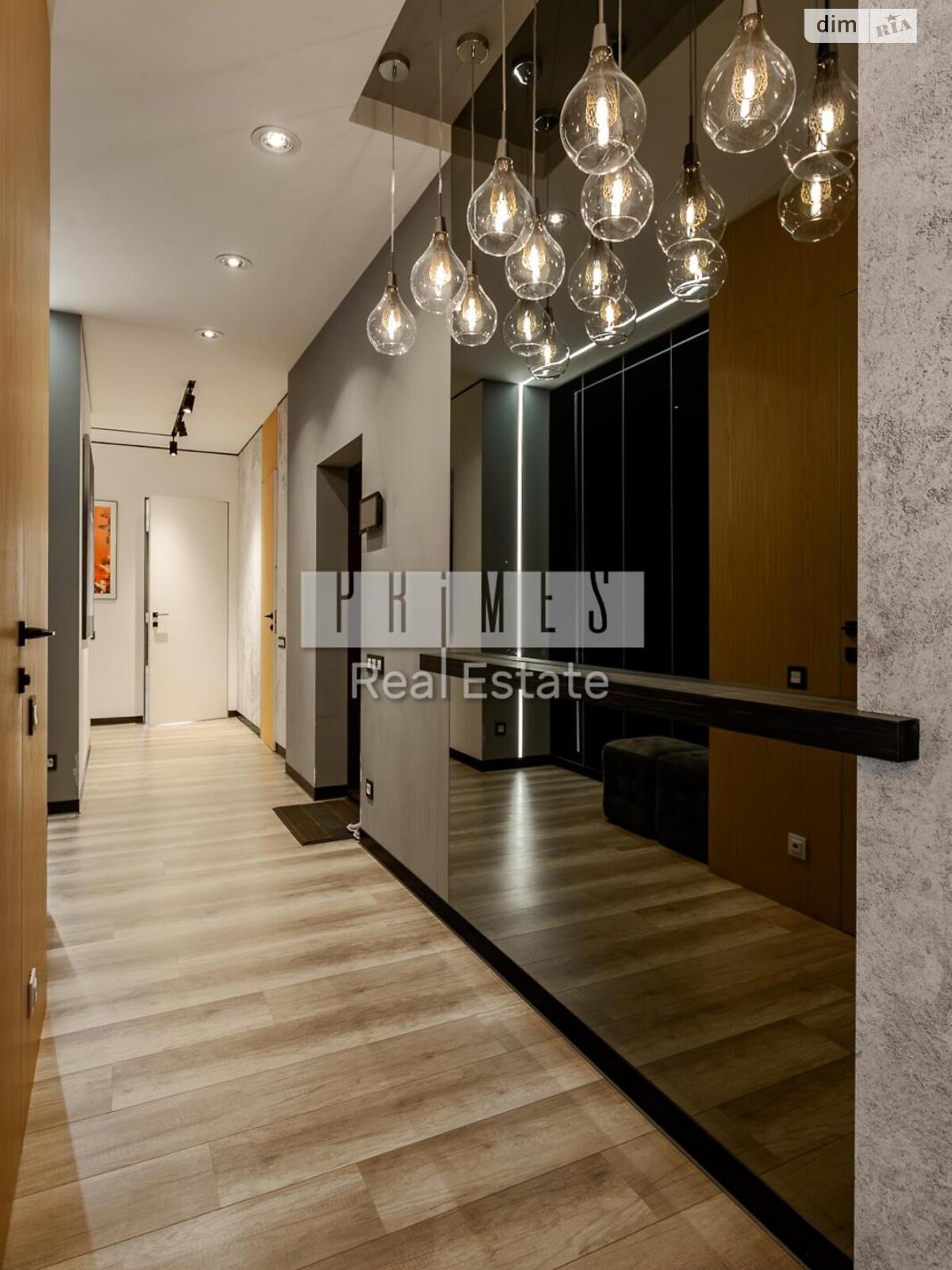 Продаж трикімнатної квартири в Києві, на вул. Андрія Верхогляда 17, район Чорна Гора фото 1