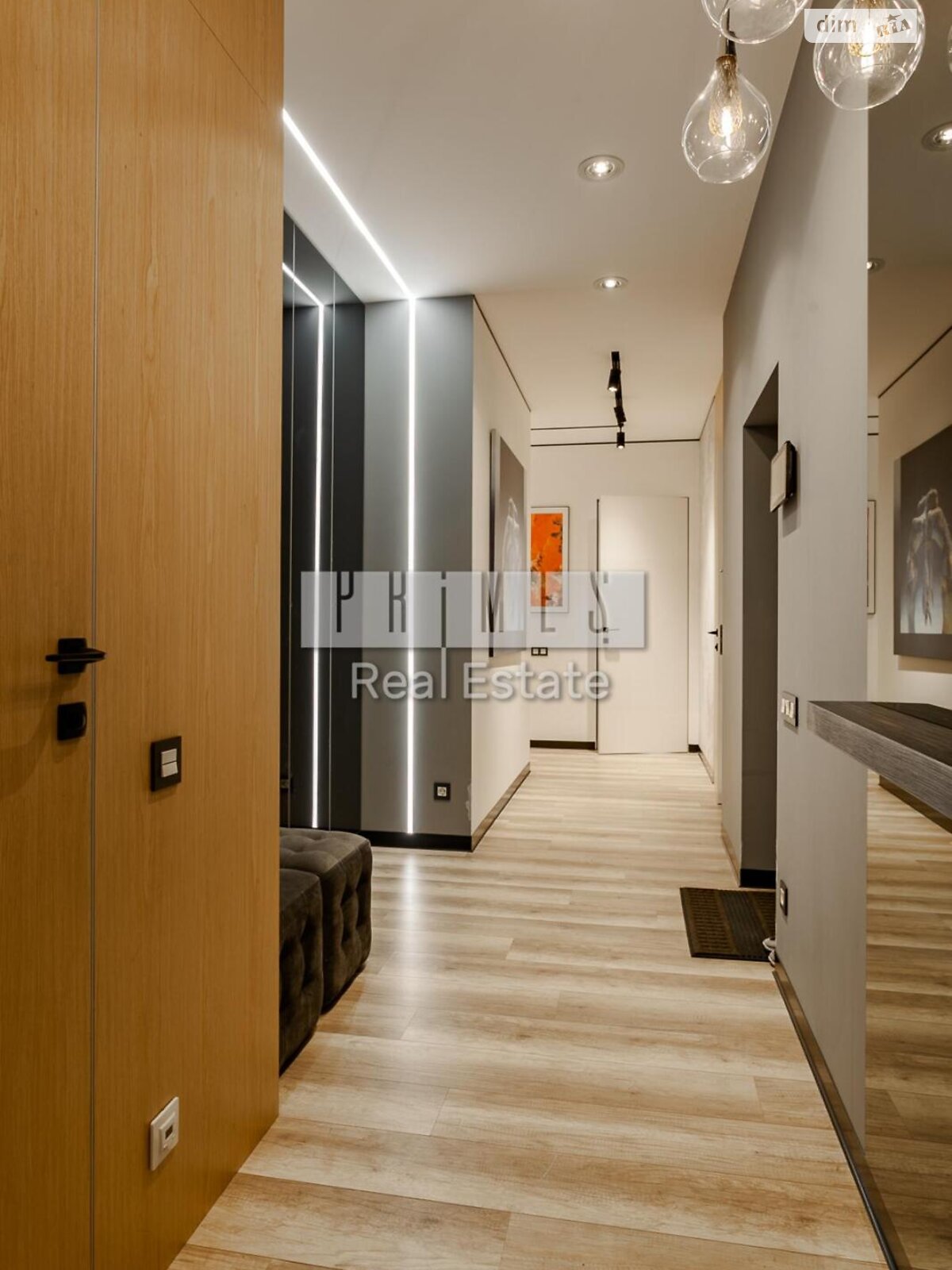 Продаж трикімнатної квартири в Києві, на вул. Андрія Верхогляда 17, район Чорна Гора фото 1