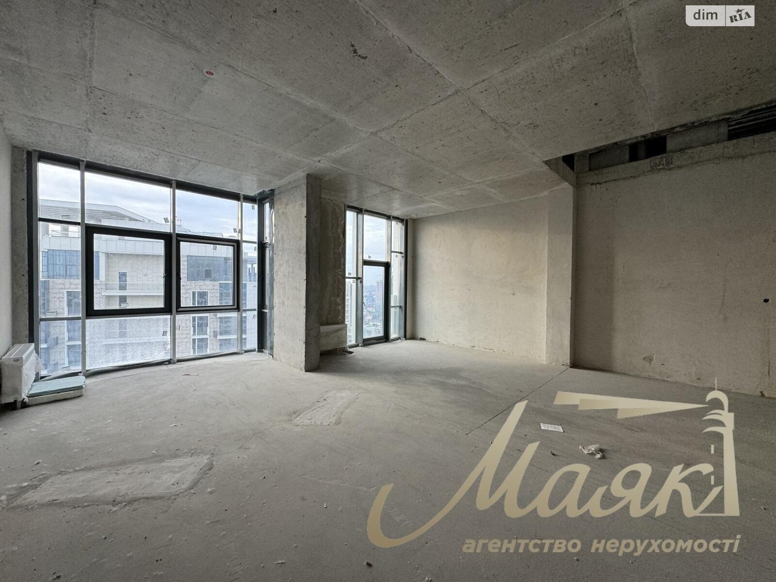 Продажа четырехкомнатной квартиры в Киеве, на ул. Андрея Верхогляда 17Б, район Черная Гора фото 1