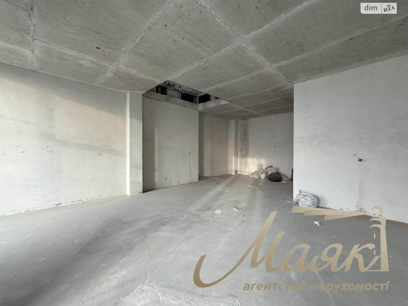 Продажа четырехкомнатной квартиры в Киеве, на ул. Андрея Верхогляда 17Б, район Черная Гора фото 1