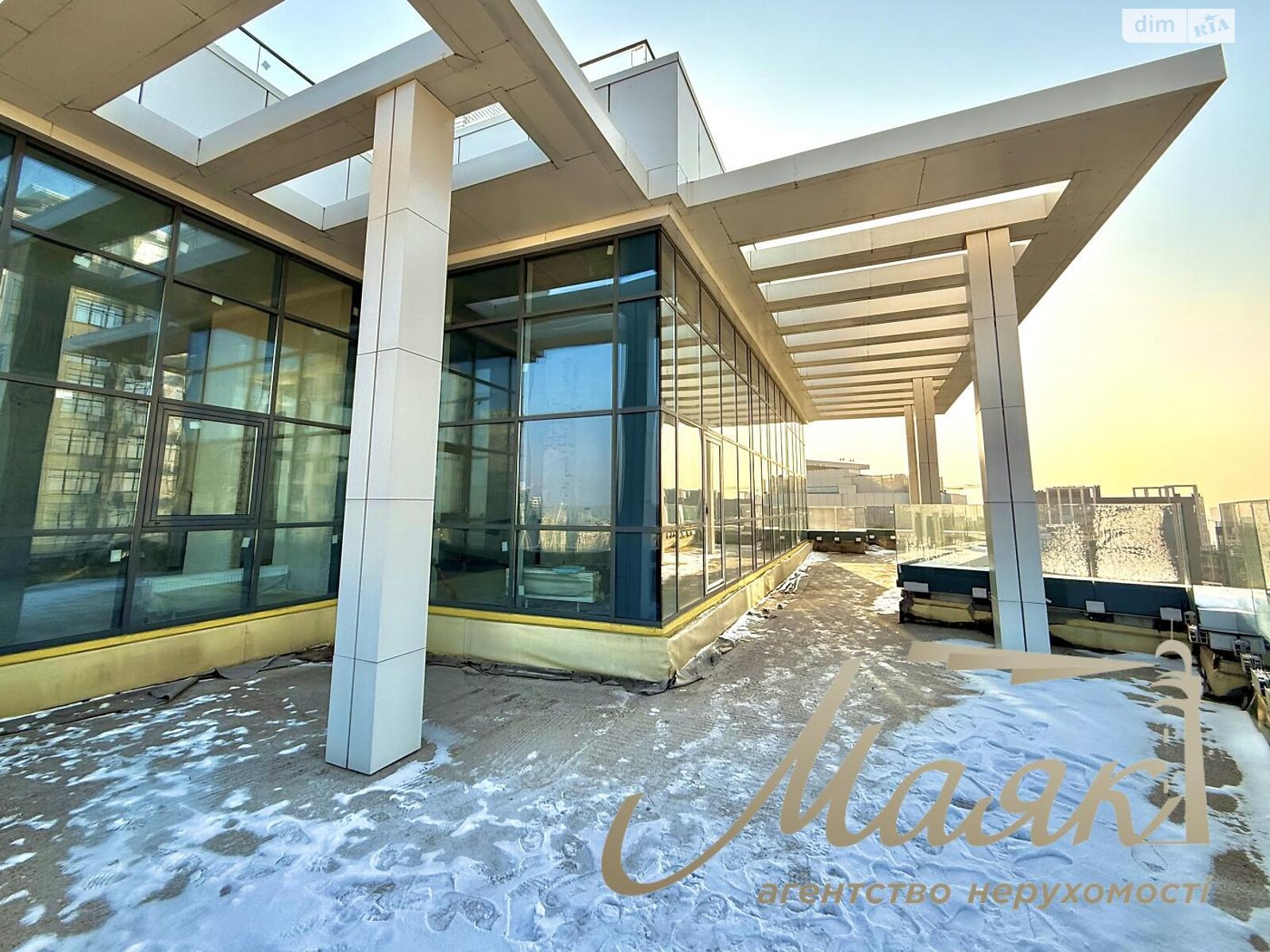 Продажа четырехкомнатной квартиры в Киеве, на ул. Андрея Верхогляда 17Б, район Черная Гора фото 1