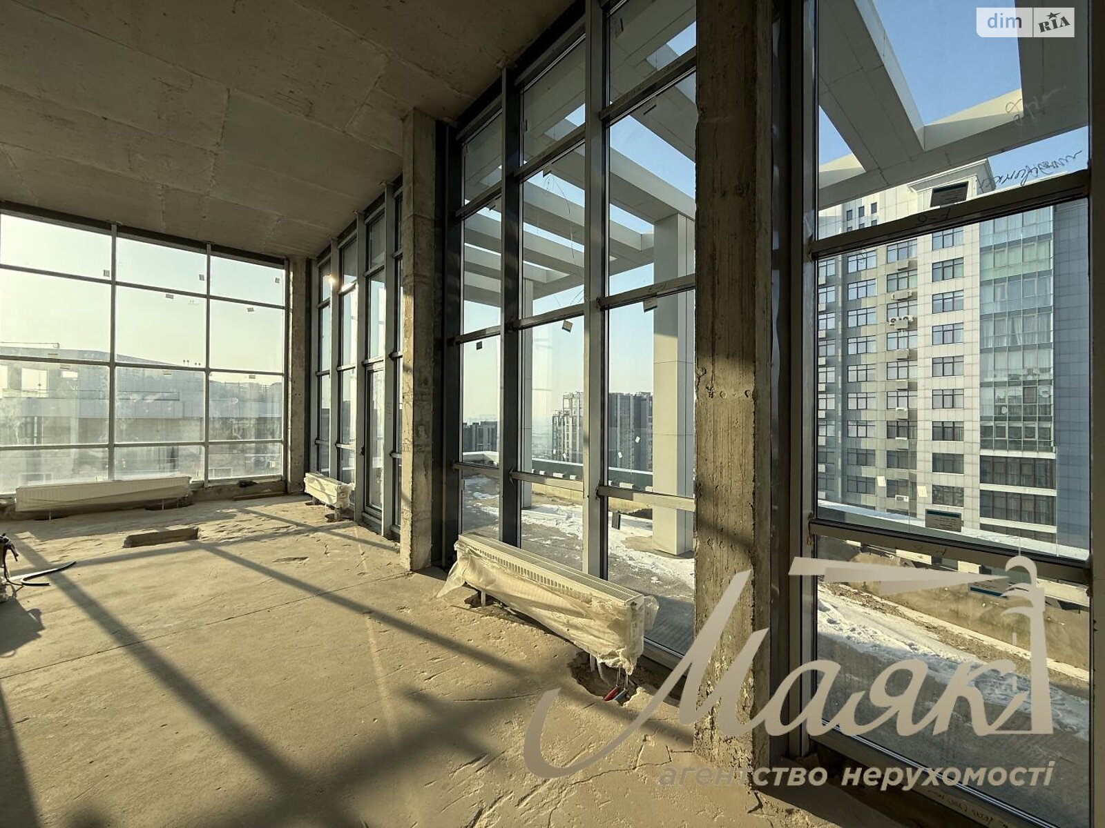 Продажа четырехкомнатной квартиры в Киеве, на ул. Андрея Верхогляда 17Б, район Черная Гора фото 1