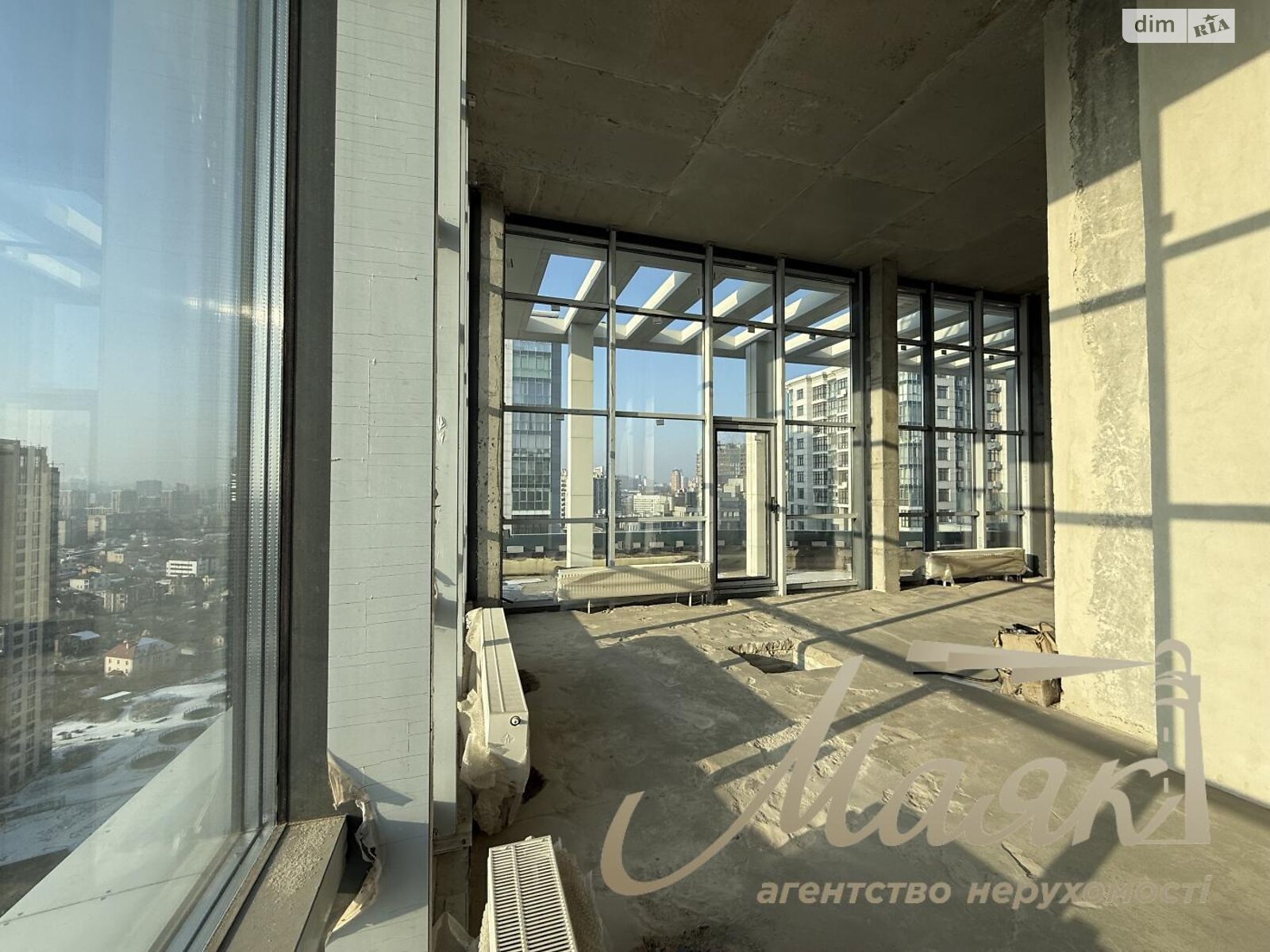 Продажа четырехкомнатной квартиры в Киеве, на ул. Андрея Верхогляда 17Б, район Черная Гора фото 1