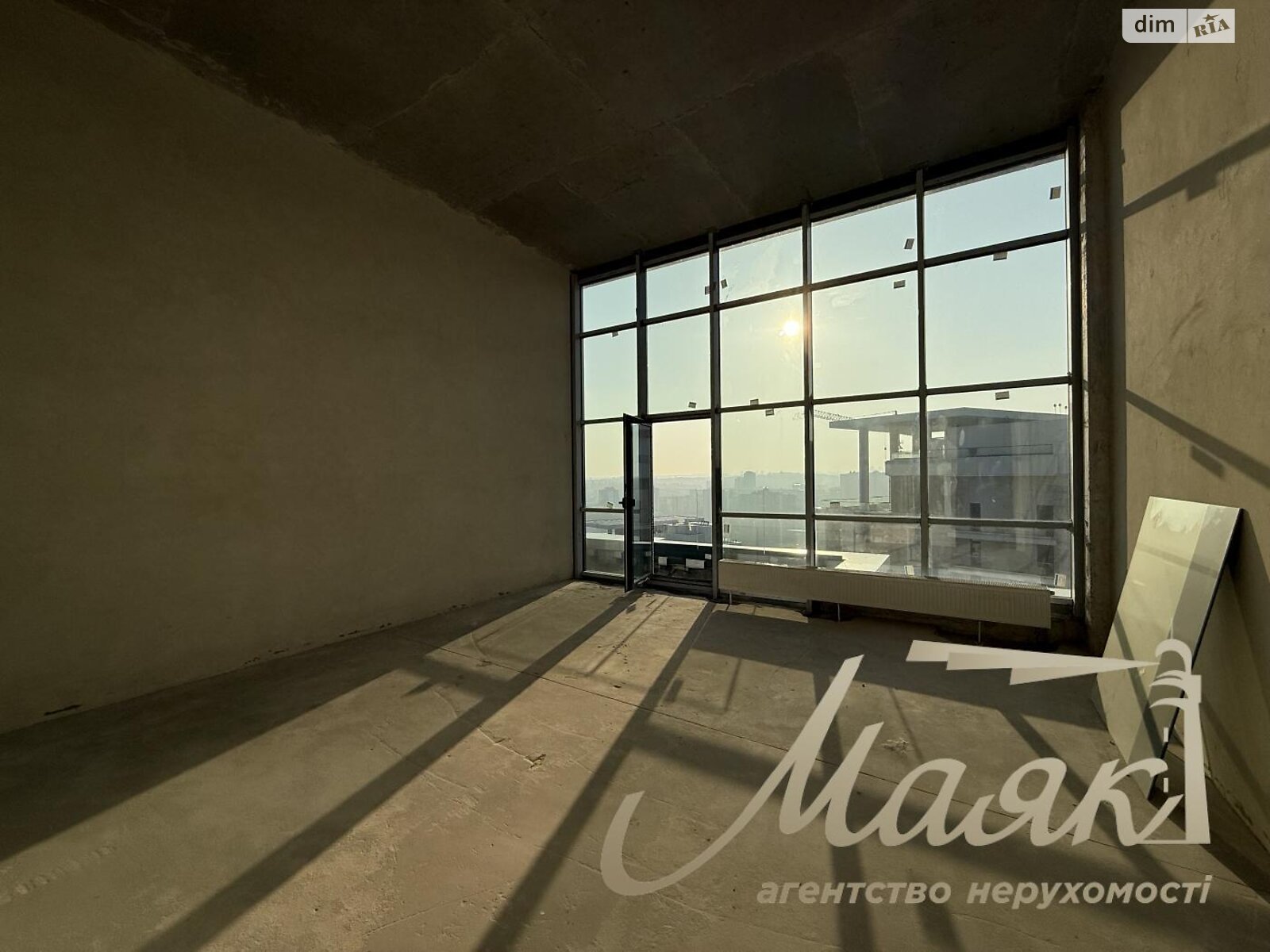 Продажа четырехкомнатной квартиры в Киеве, на ул. Андрея Верхогляда 17Б, район Черная Гора фото 1