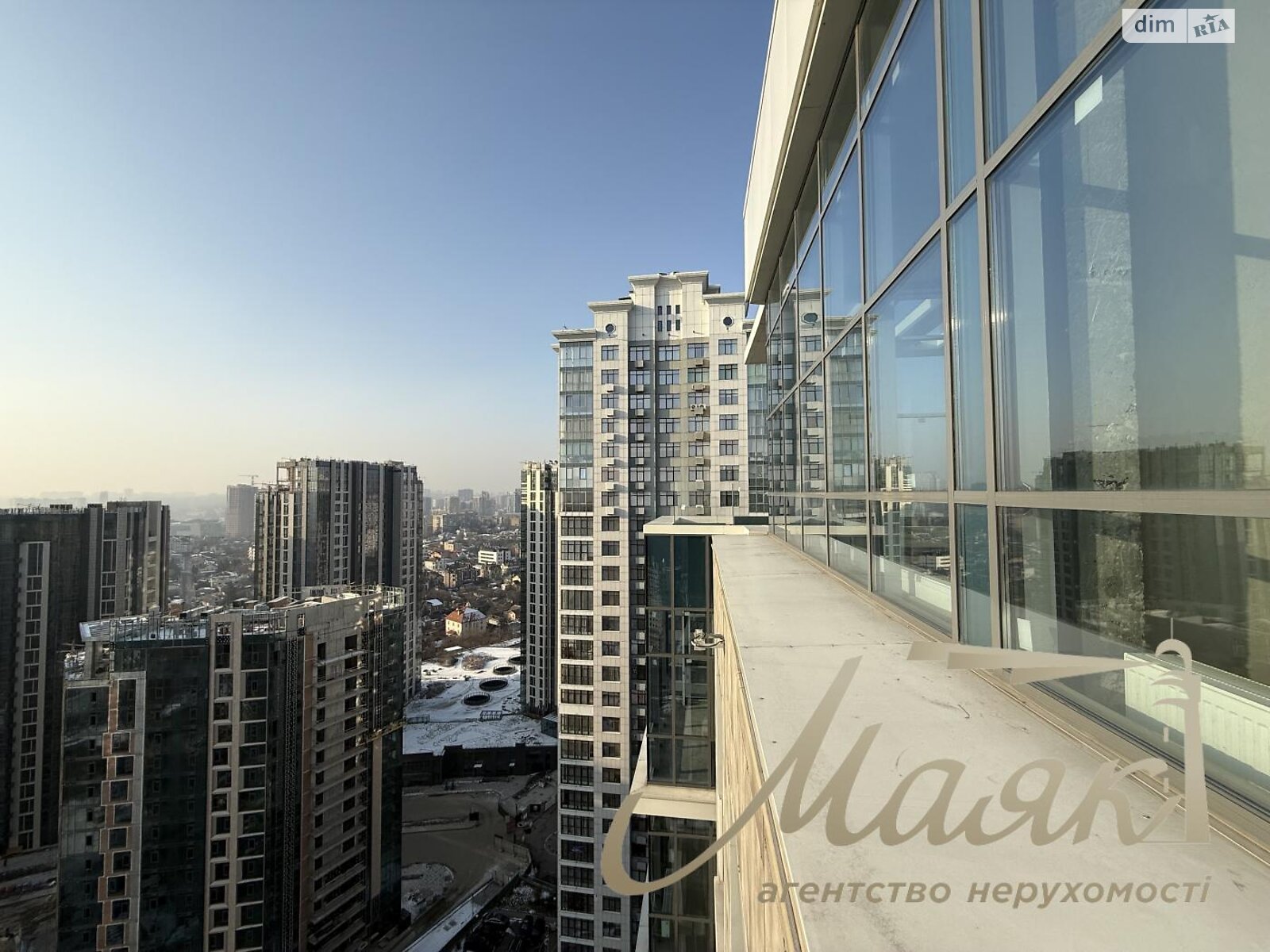 Продажа четырехкомнатной квартиры в Киеве, на ул. Андрея Верхогляда 17Б, район Черная Гора фото 1