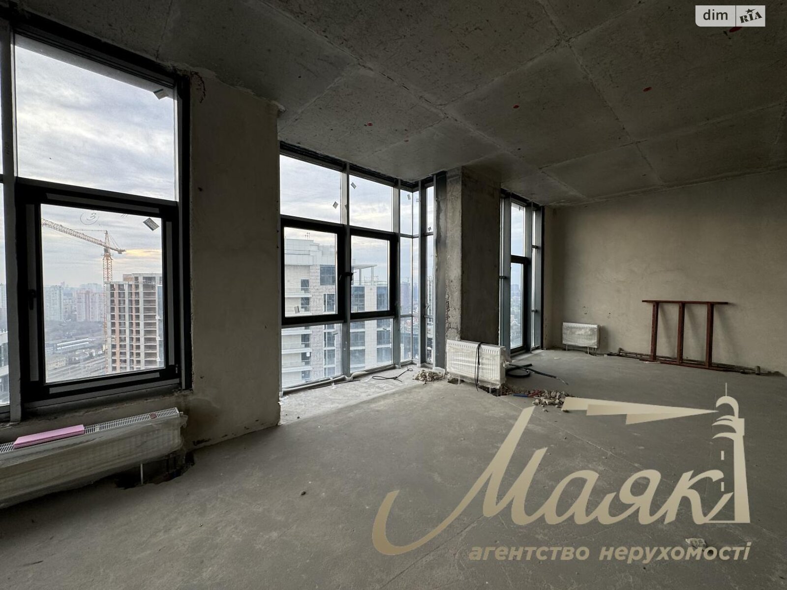 Продажа пятикомнатной квартиры в Киеве, на ул. Андрея Верхогляда 17Б, район Черная Гора фото 1