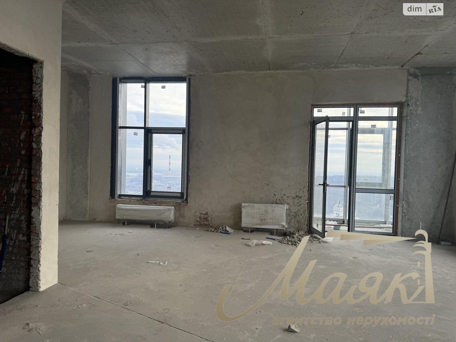 Продажа пятикомнатной квартиры в Киеве, на ул. Андрея Верхогляда 17Б, район Черная Гора фото 1