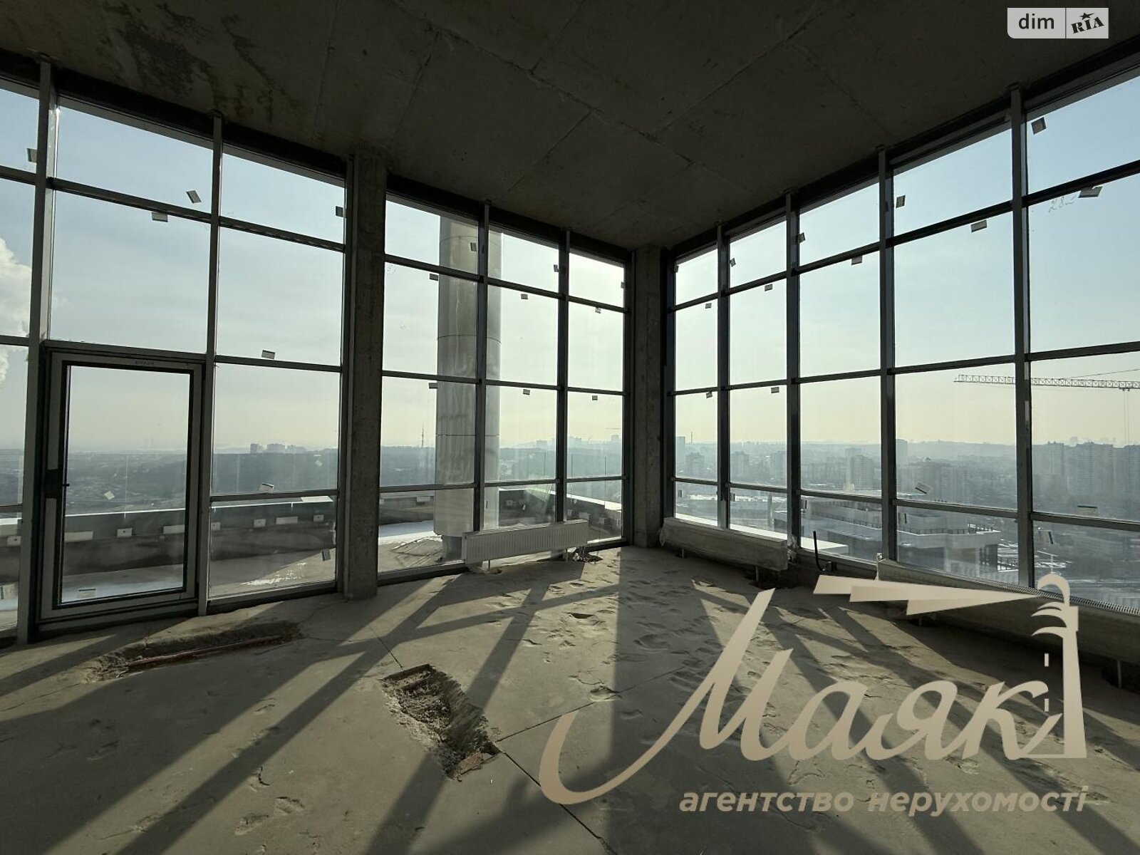 Продажа пятикомнатной квартиры в Киеве, на ул. Андрея Верхогляда 17Б, район Черная Гора фото 1