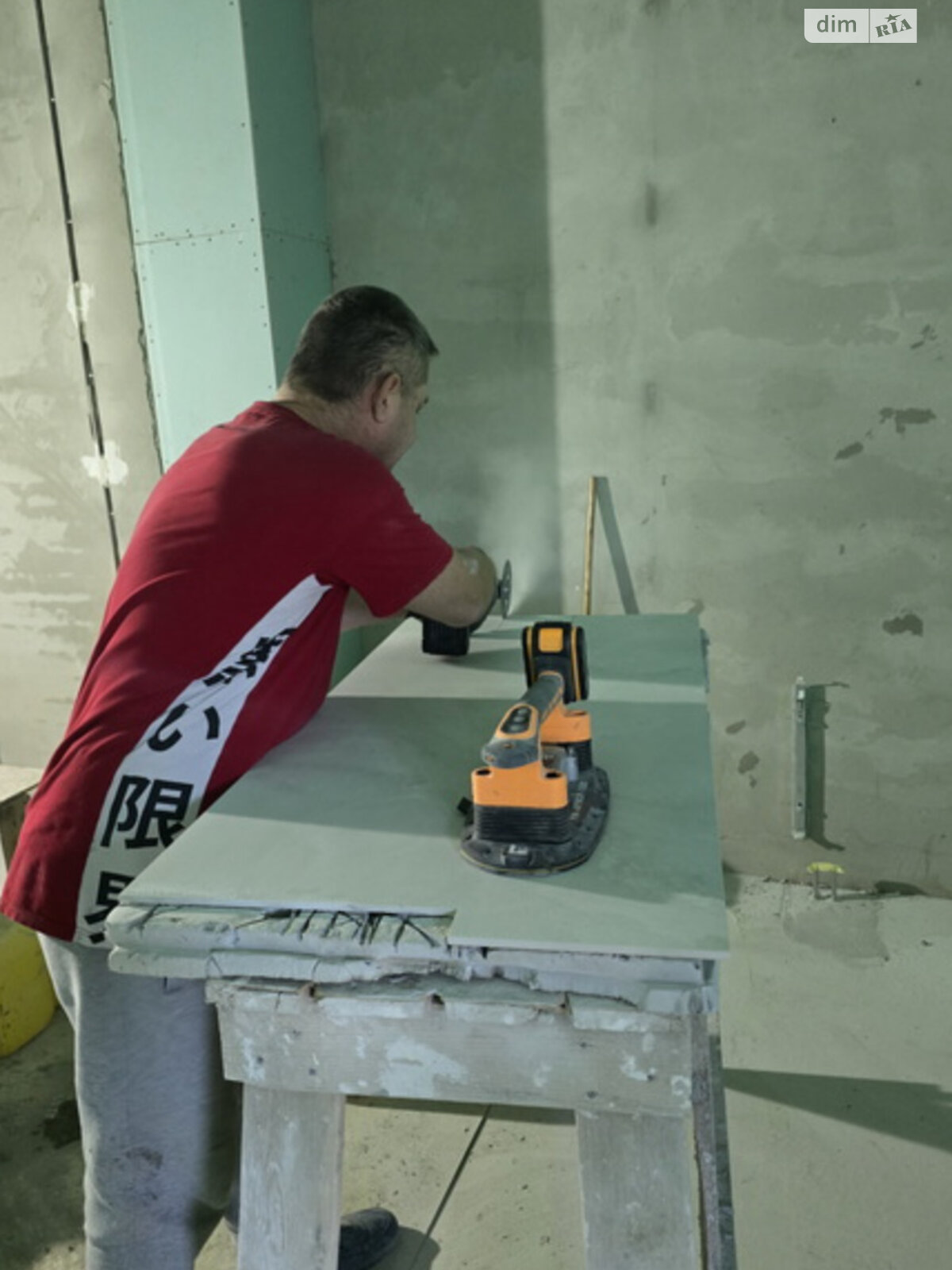 Продаж трикімнатної квартири в Києві, на вул. Андрія Верхогляда 11, район Чорна Гора фото 1 Продаж трикімнатної квартири в Києві, на вул. Андрія Верхогляда 11, район Чорна Гора фото 1