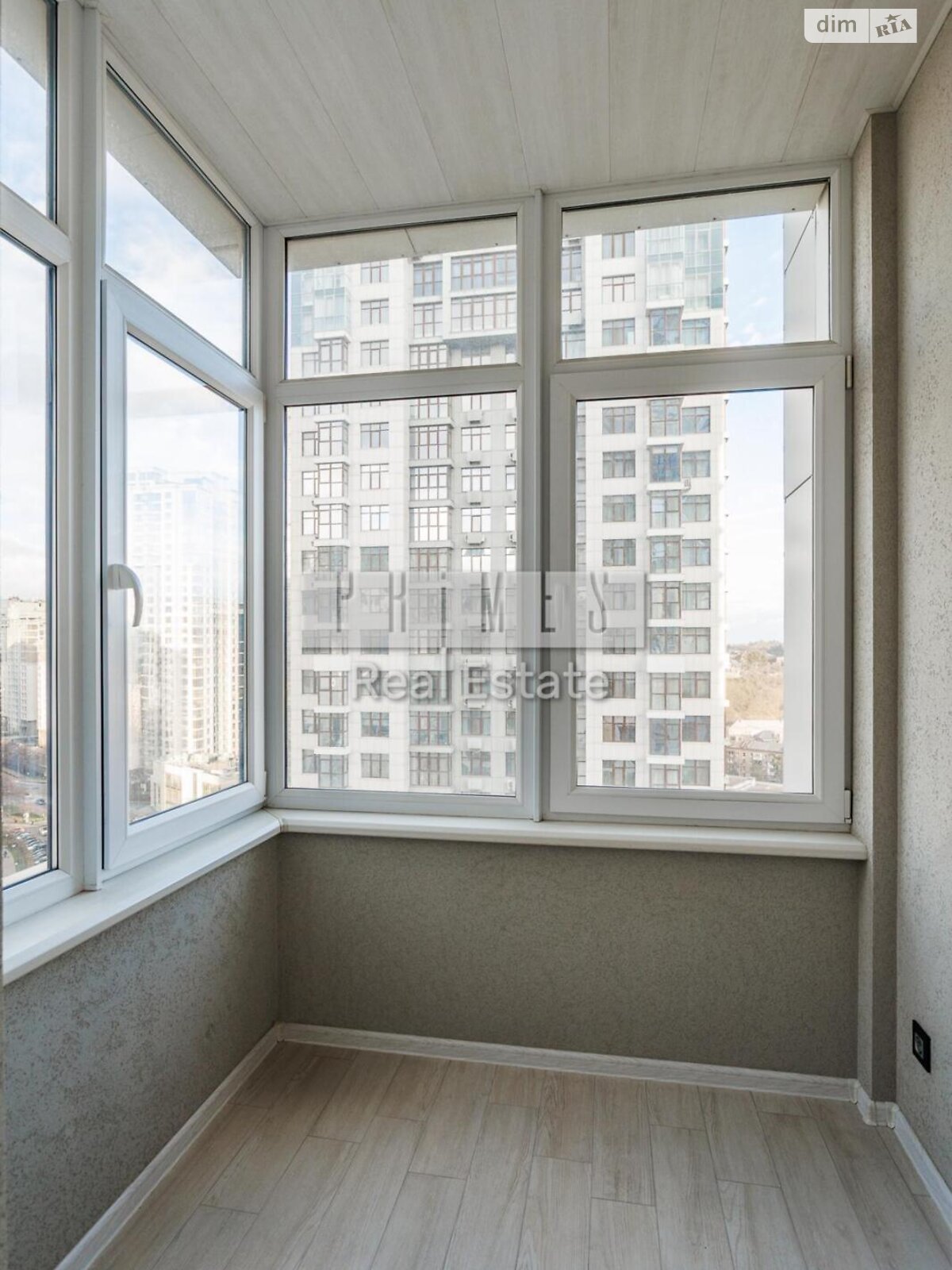 Продажа трехкомнатной квартиры в Киеве, на ул. Андрея Верхогляда 15, район Черная Гора фото 1 Продажа трехкомнатной квартиры в Киеве, на ул. Андрея Верхогляда 15, район Черная Гора фото 1