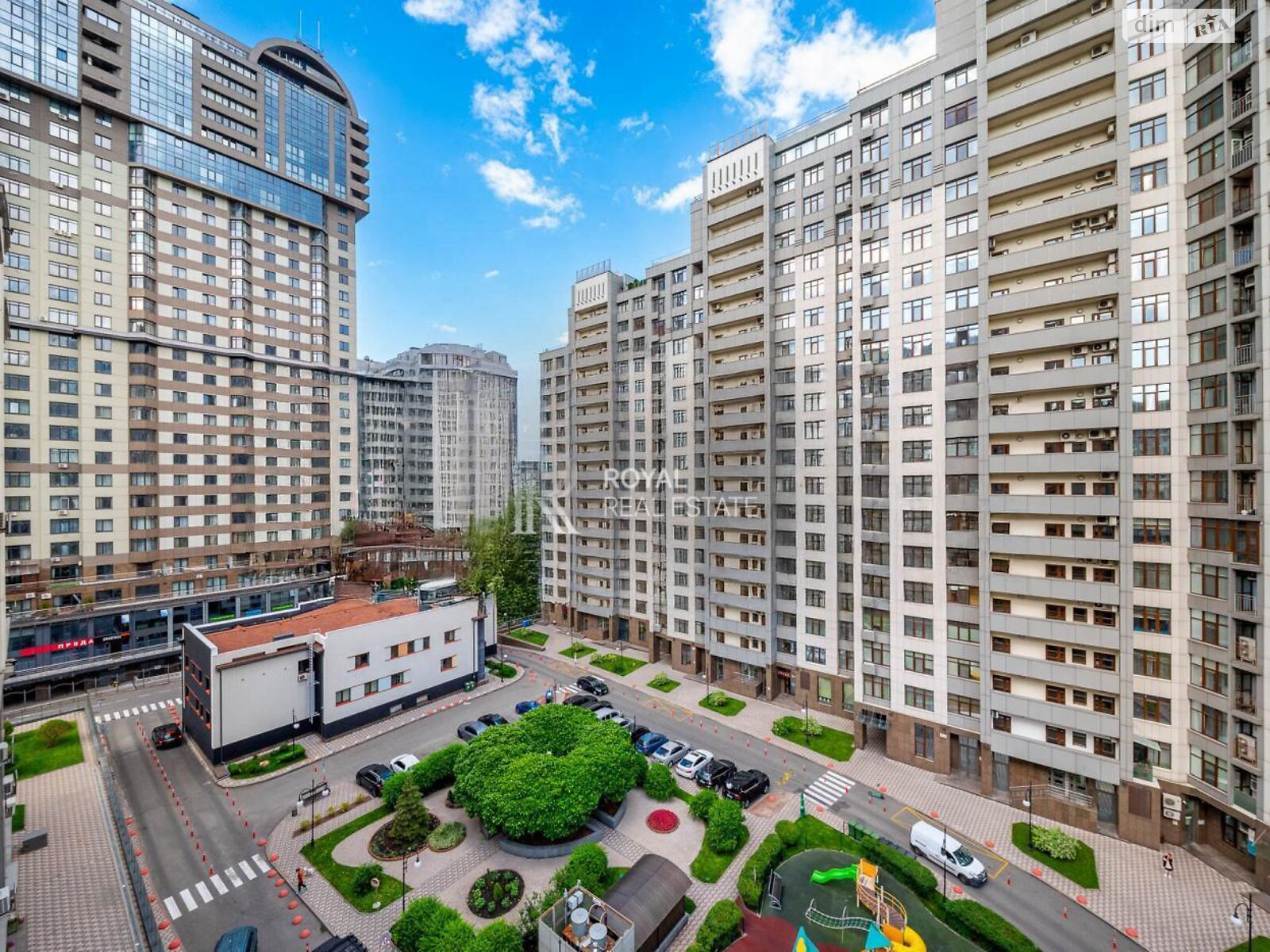 Продажа трехкомнатной квартиры в Киеве, на ул. Андрея Верхогляда 18А, район Черная Гора фото 1