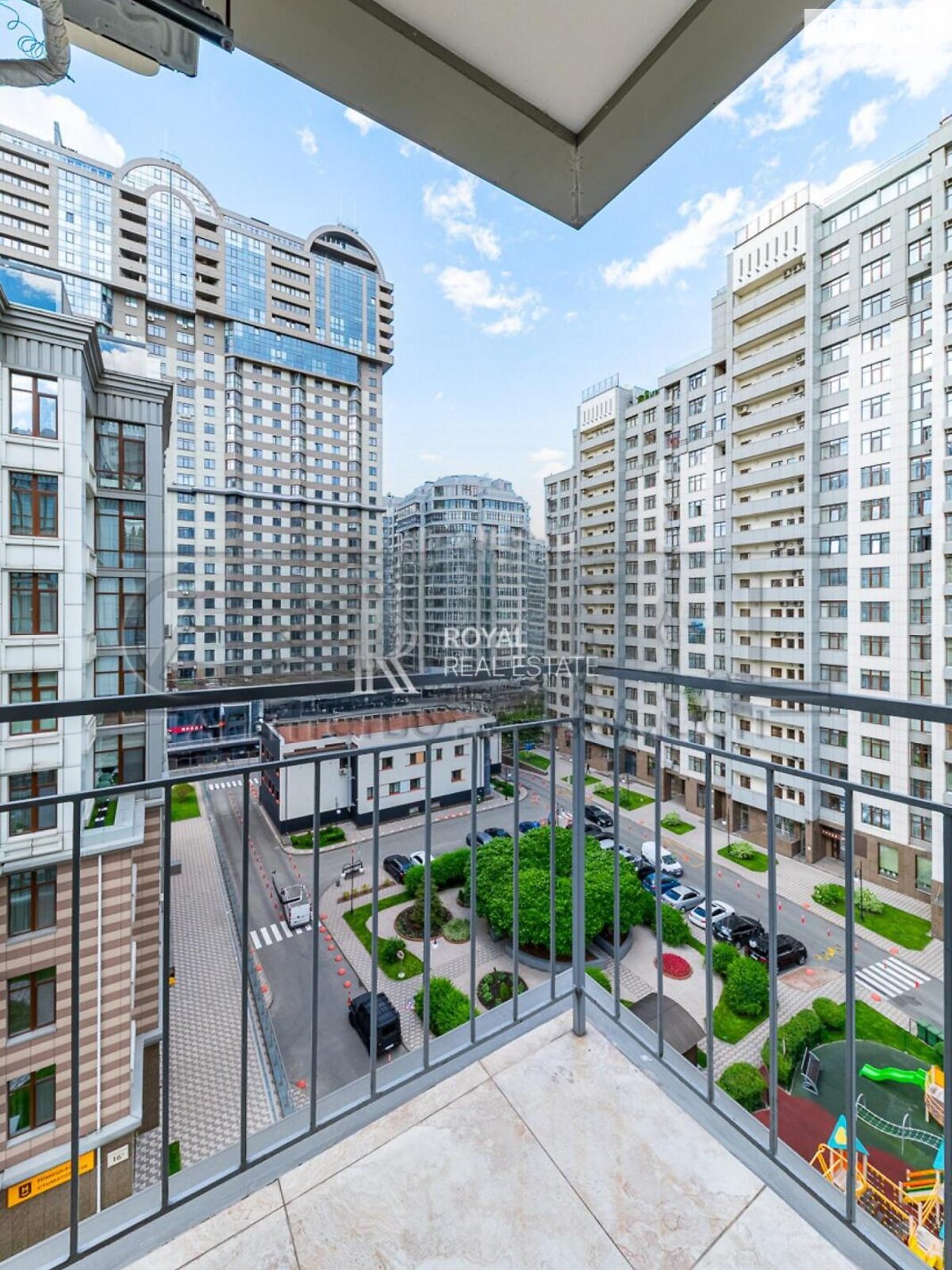 Продажа трехкомнатной квартиры в Киеве, на ул. Андрея Верхогляда 18А, район Черная Гора фото 1