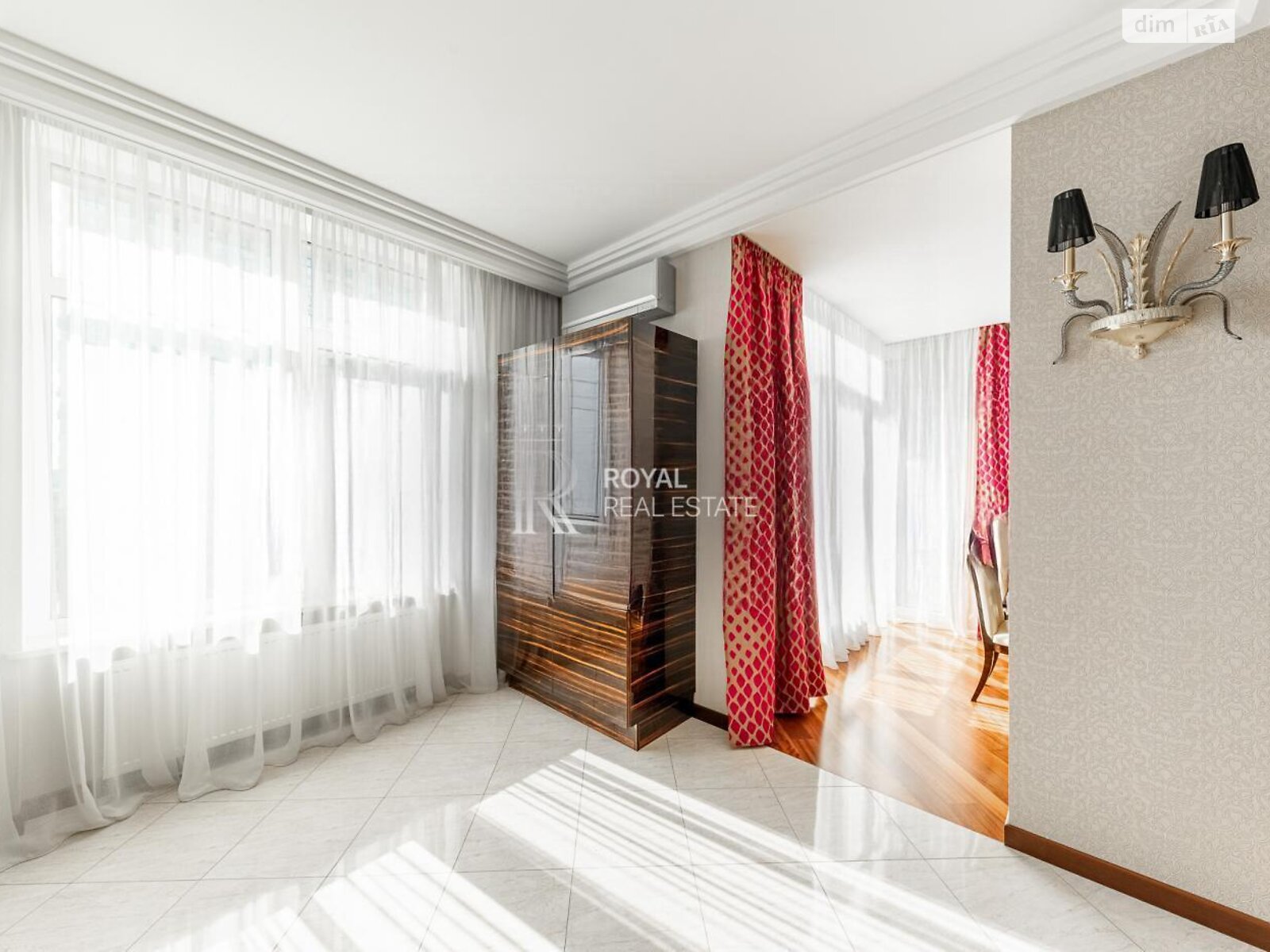 Продажа трехкомнатной квартиры в Киеве, на ул. Андрея Верхогляда 18А, район Черная Гора фото 1