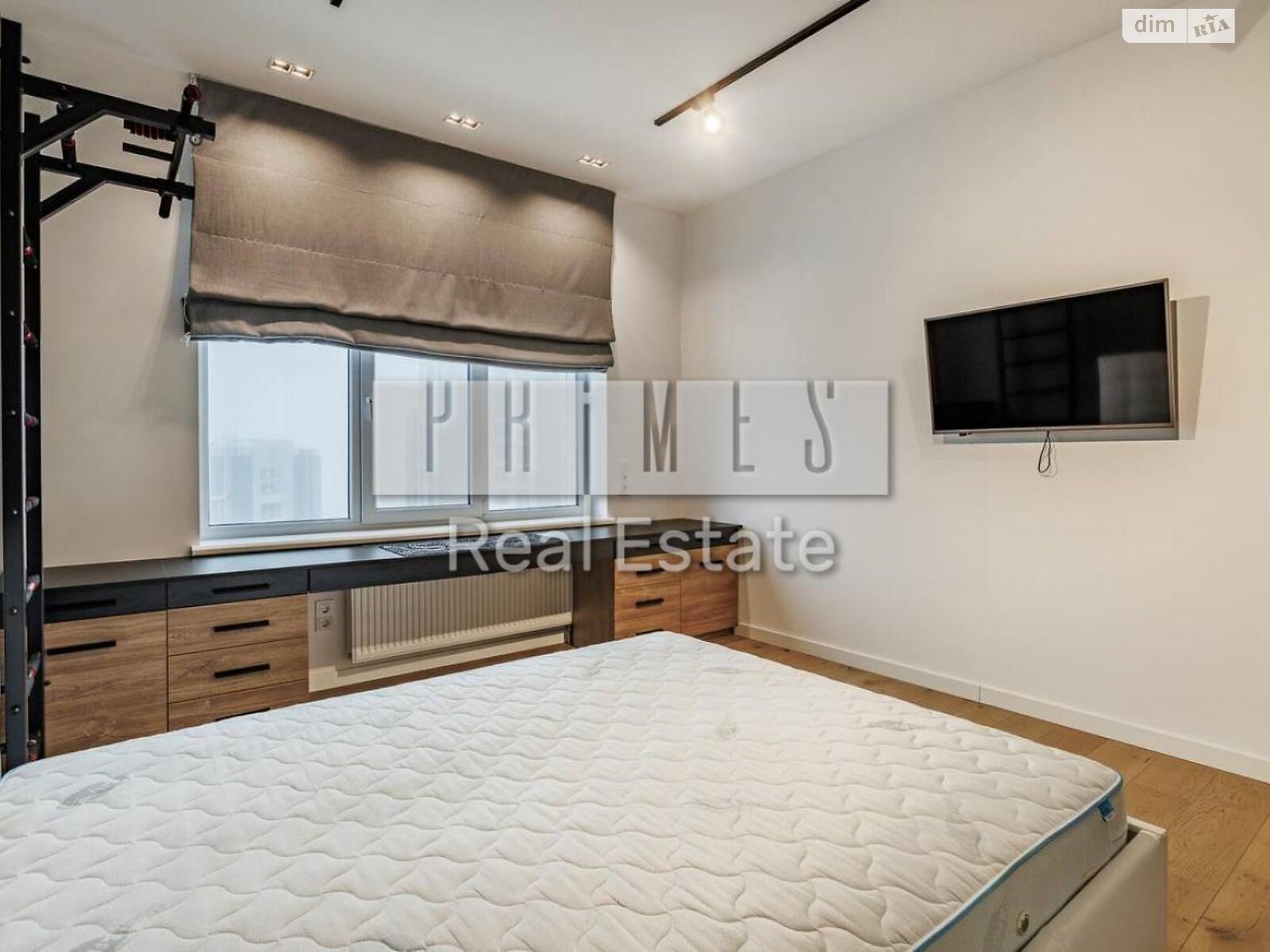 Продажа трехкомнатной квартиры в Киеве, на ул. Андрея Верхогляда 17, район Черная Гора фото 1