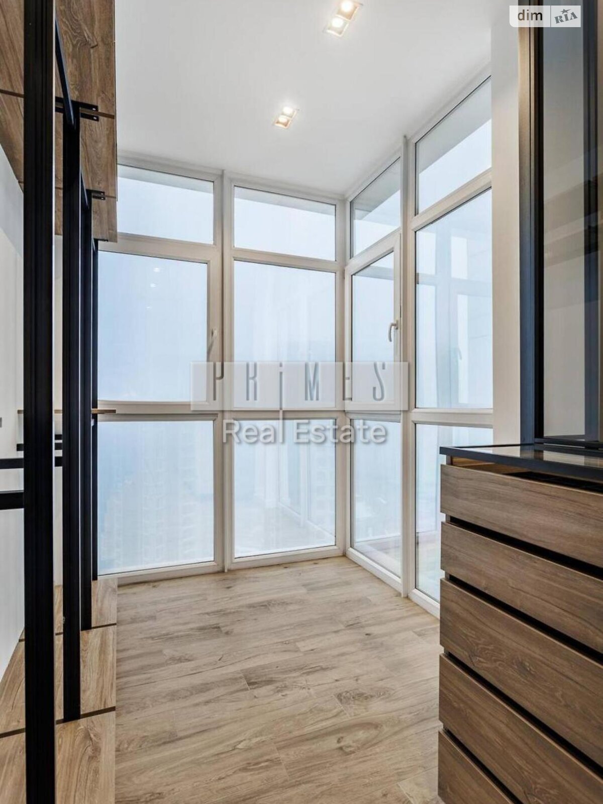 Продажа трехкомнатной квартиры в Киеве, на ул. Андрея Верхогляда 17, район Черная Гора фото 1