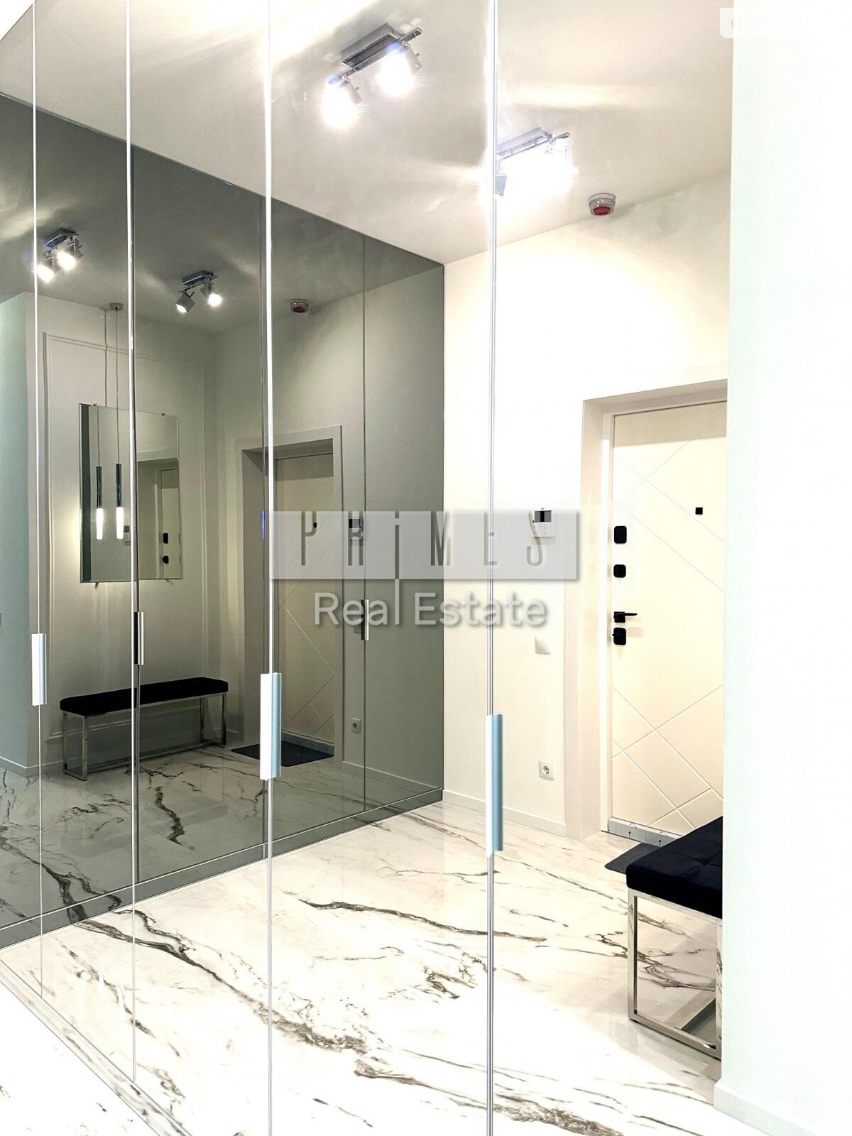 Продажа трехкомнатной квартиры в Киеве, на ул. Андрея Верхогляда 17Б, район Черная Гора фото 1