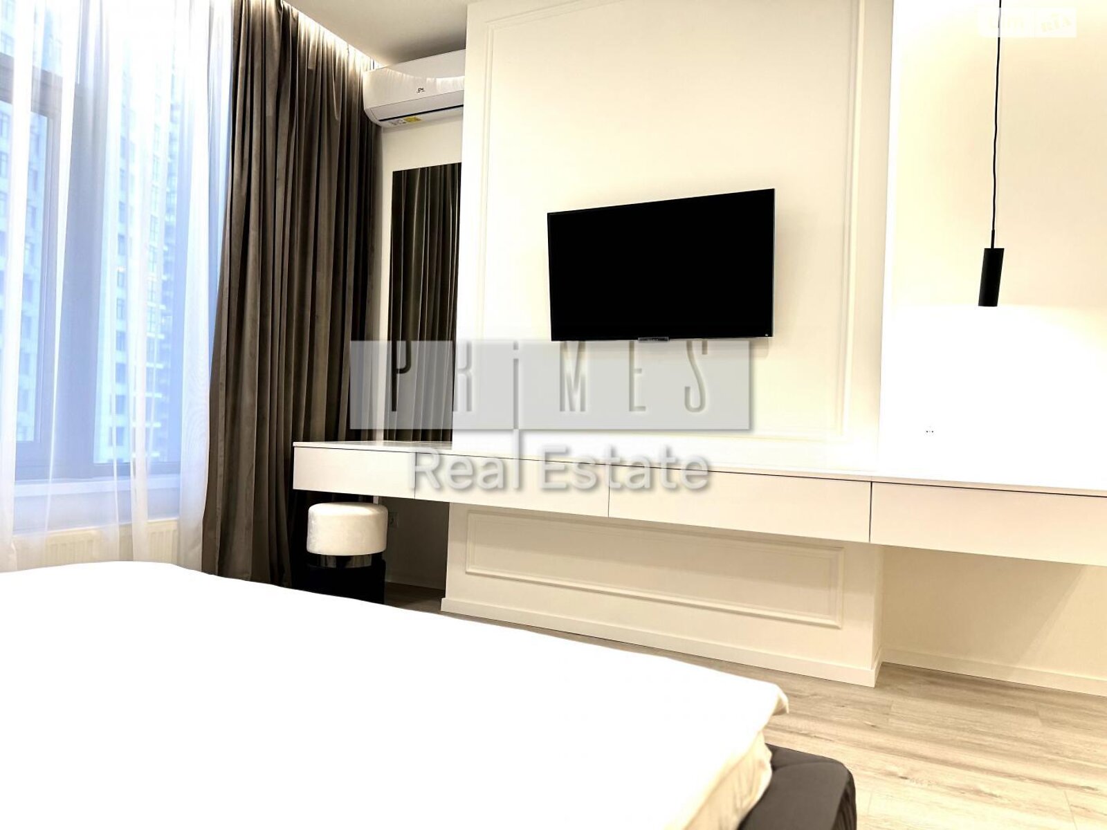 Продажа трехкомнатной квартиры в Киеве, на ул. Андрея Верхогляда 17Б, район Черная Гора фото 1