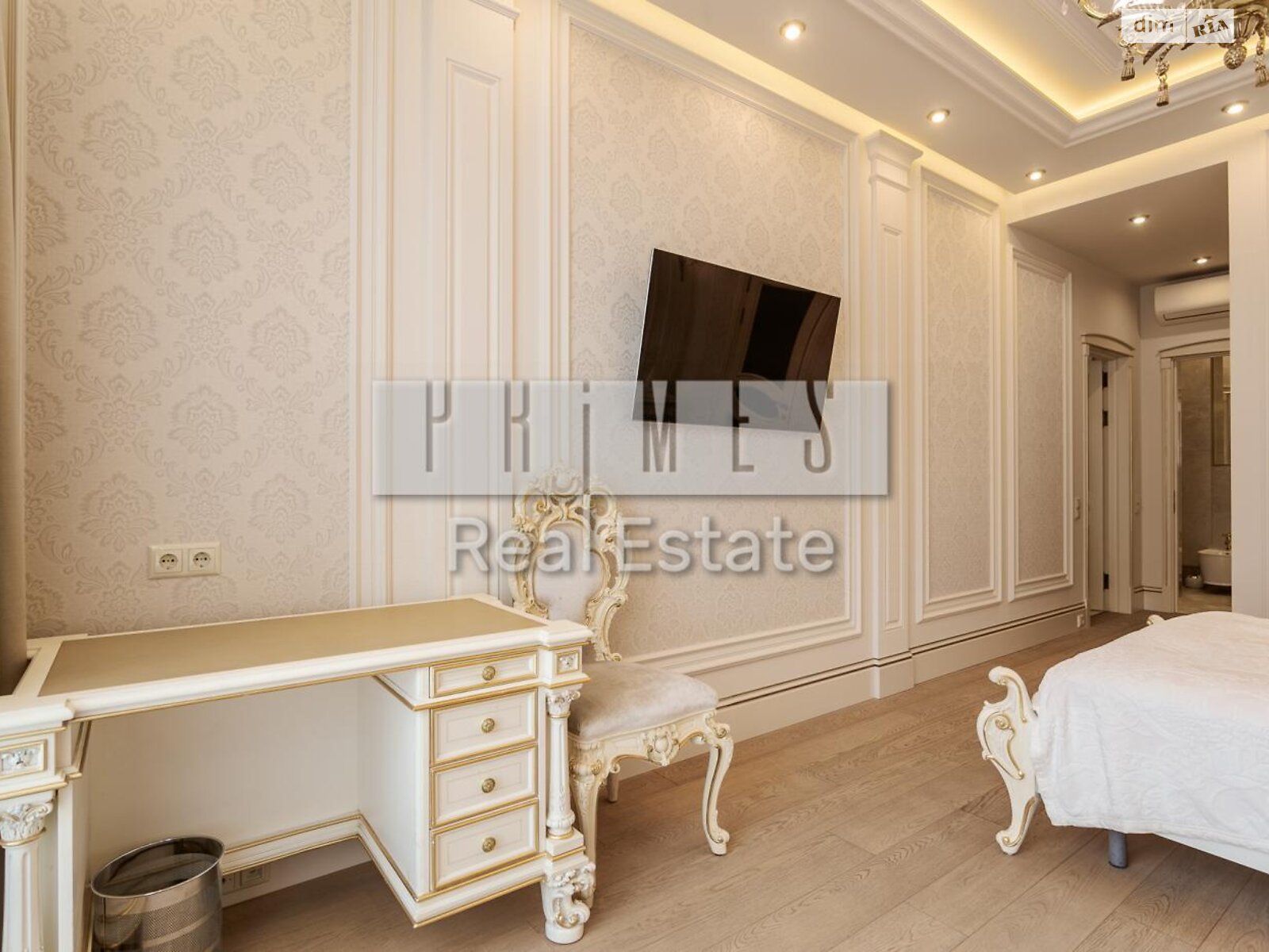 Продажа трехкомнатной квартиры в Киеве, на ул. Андрея Верхогляда, район Черная Гора фото 1