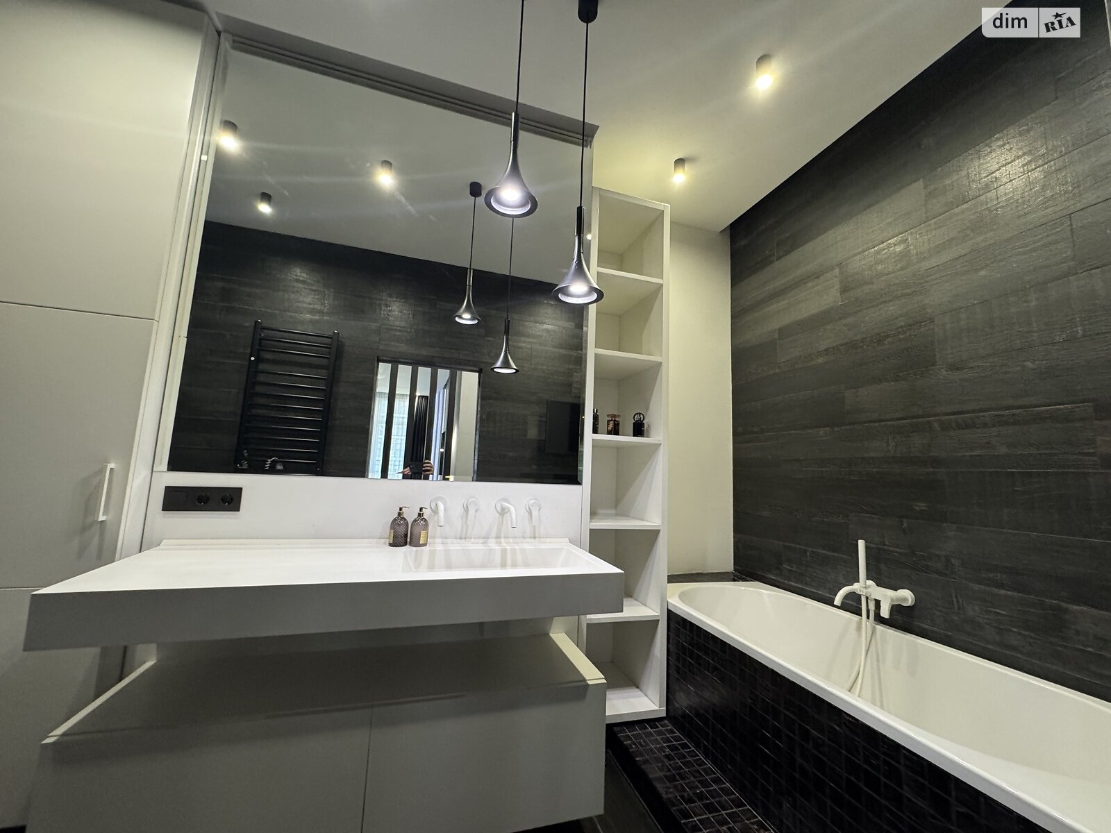 Продажа двухкомнатной квартиры в Киеве, на ул. Андрея Верхогляда 15, район Черная Гора фото 1 Продажа двухкомнатной квартиры в Киеве, на ул. Андрея Верхогляда 15, район Черная Гора фото 1