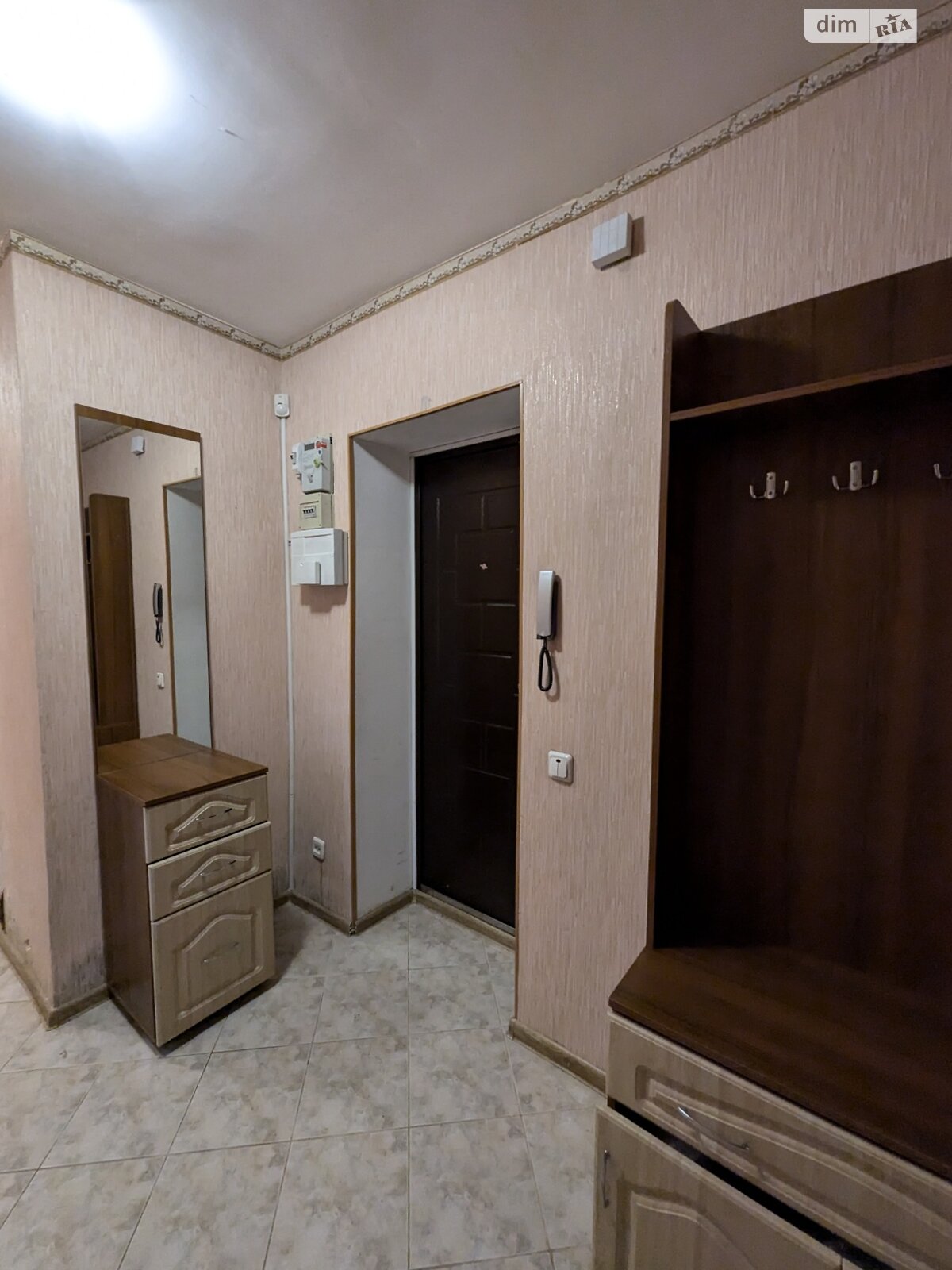 Продажа двухкомнатной квартиры в Киеве, на ул. Менделеева 12, район Черная Гора фото 1 Продажа двухкомнатной квартиры в Киеве, на ул. Менделеева 12, район Черная Гора фото 1