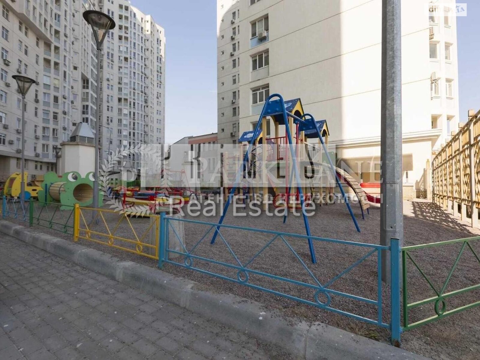 Продаж двокімнатної квартири в Києві, на бул. Миколи Міхновського 14/16, район Чорна Гора фото 1 Продаж двокімнатної квартири в Києві, на бул. Миколи Міхновського 14/16, район Чорна Гора фото 1