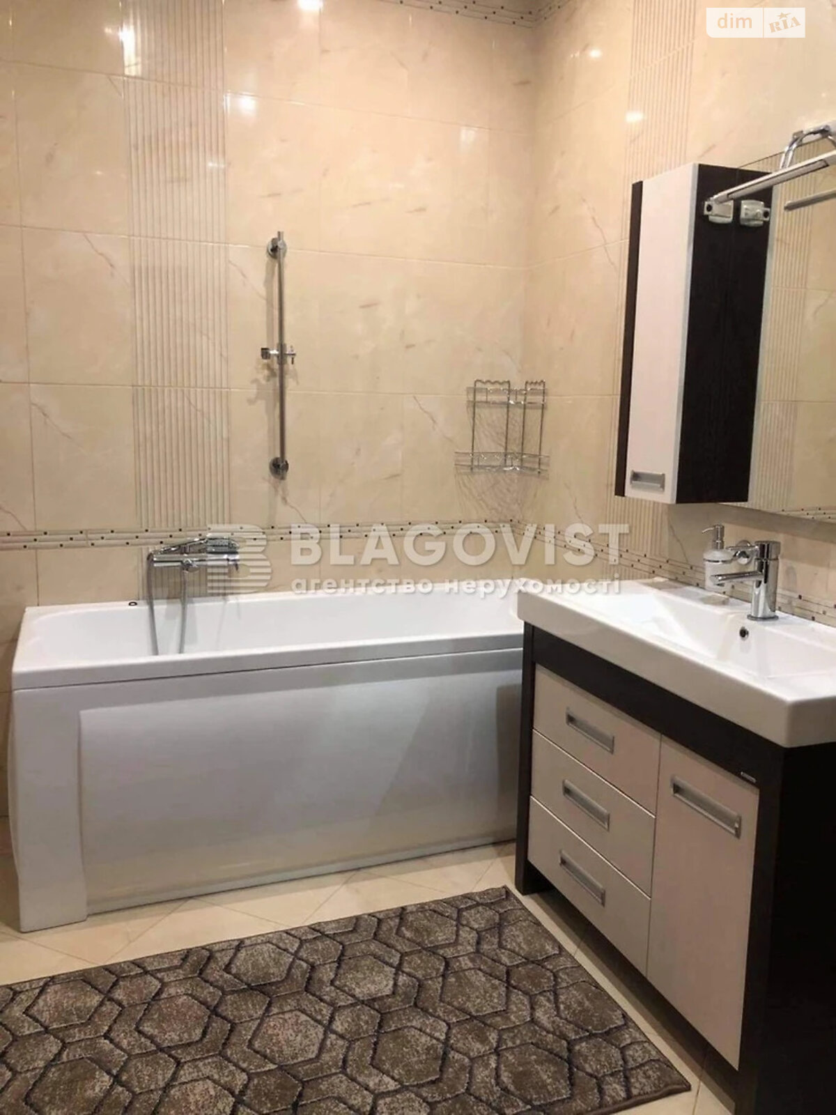 Продаж двокімнатної квартири в Києві, на бул. Миколи Міхновського 14-16, район Чорна Гора фото 1 Продаж двокімнатної квартири в Києві, на бул. Миколи Міхновського 14-16, район Чорна Гора фото 1