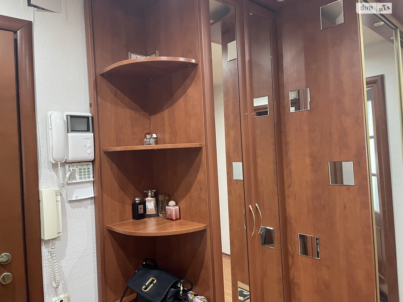 Продаж трикімнатної квартири в Києві, на вул. Професора Підвисоцького 6, район Чорна Гора фото 1 Продаж трикімнатної квартири в Києві, на вул. Професора Підвисоцького 6, район Чорна Гора фото 1