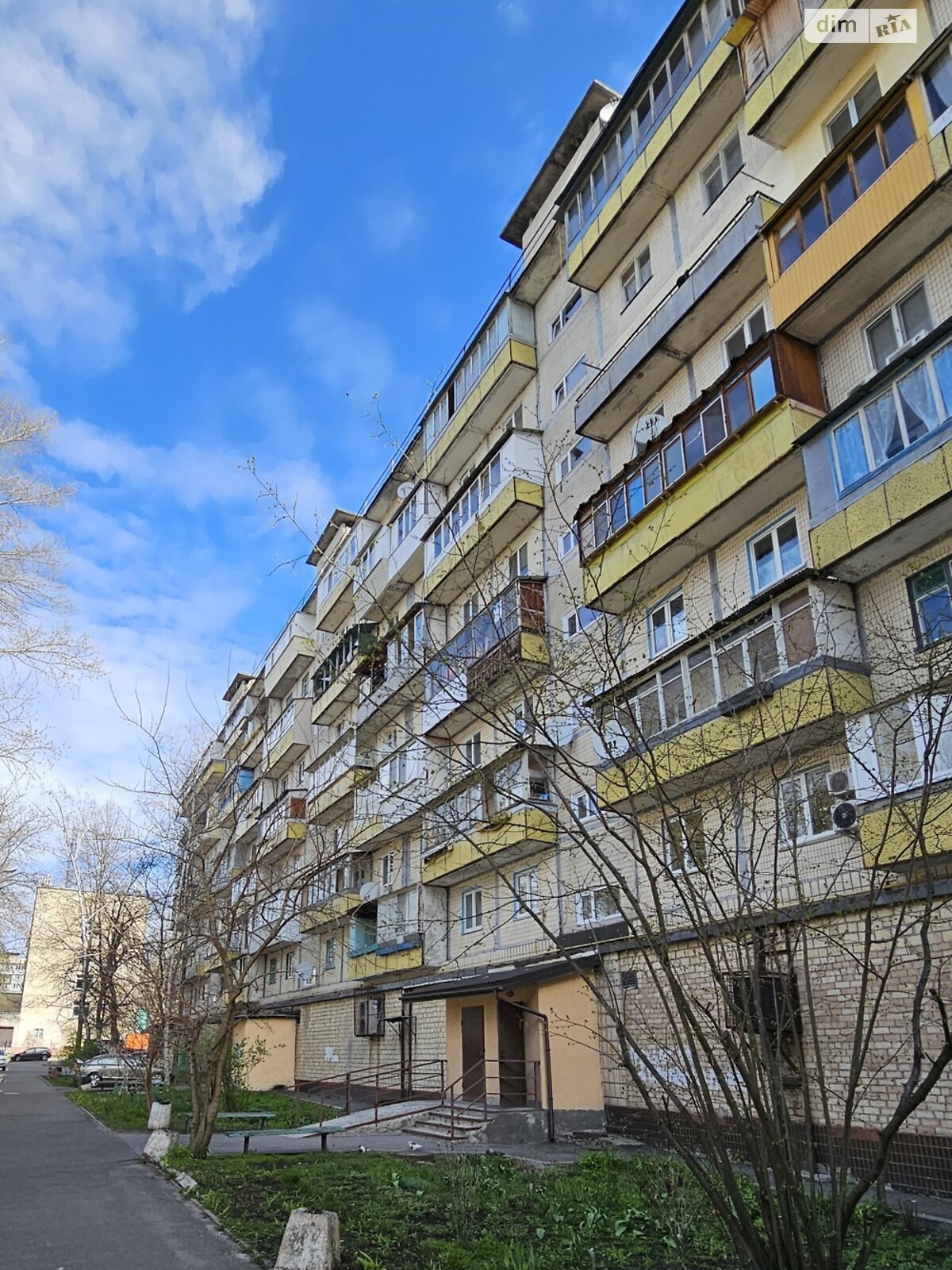 Продаж трикімнатної квартири в Києві, на вул. Чорнобильська 3, фото 1 Продаж трикімнатної квартири в Києві, на вул. Чорнобильська 3, фото 1