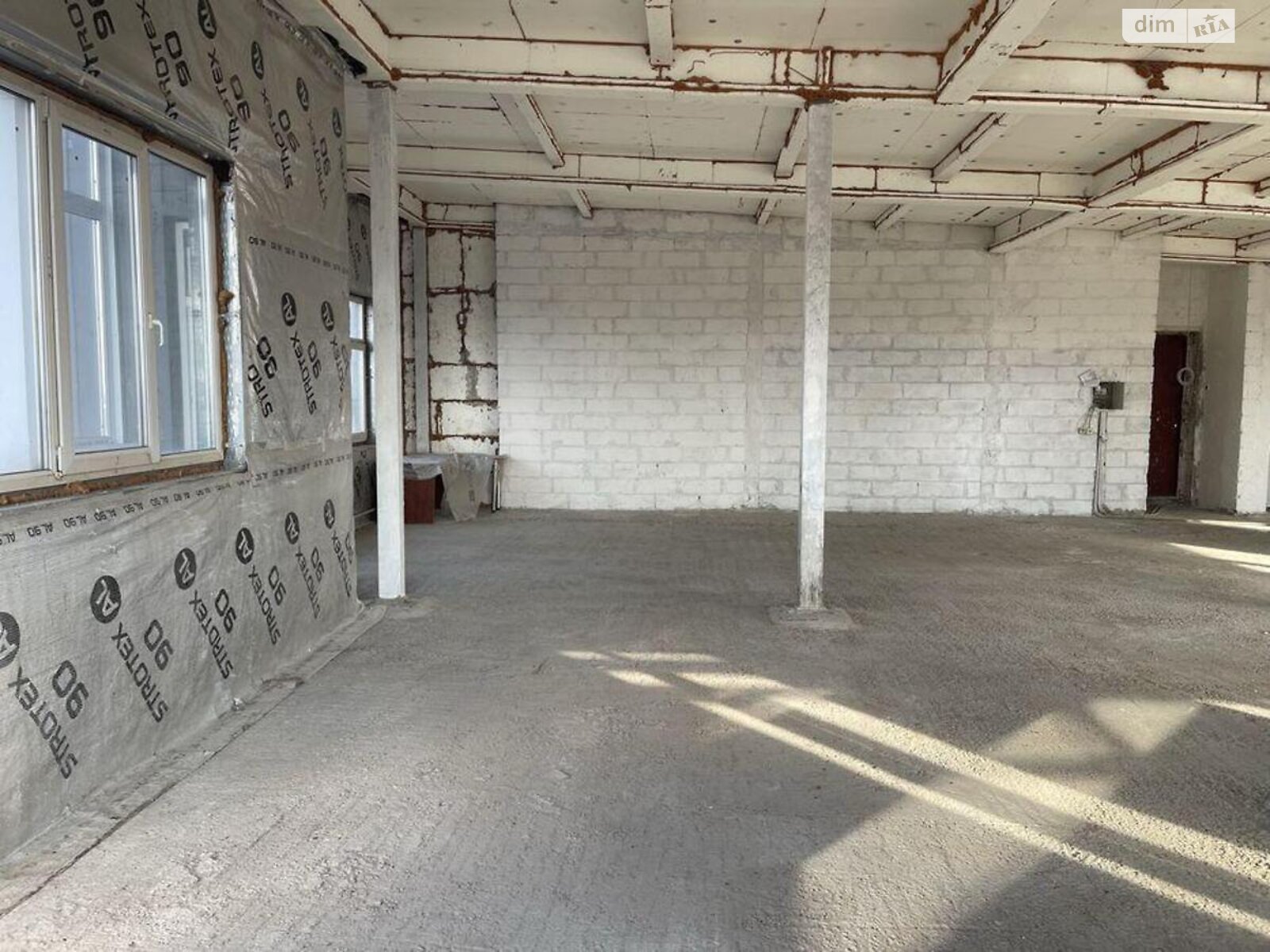 Продажа трехкомнатной квартиры в Киеве, на ул. Святослава Храброго 7, район Чоколовка фото 1 Продажа трехкомнатной квартиры в Киеве, на ул. Святослава Храброго 7, район Чоколовка фото 1