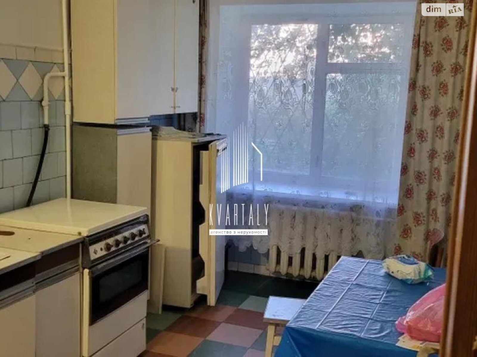 Продаж трикімнатної квартири в Києві, на вул. Ушинського 27, район Чоколівка фото 1 Продаж трикімнатної квартири в Києві, на вул. Ушинського 27, район Чоколівка фото 1