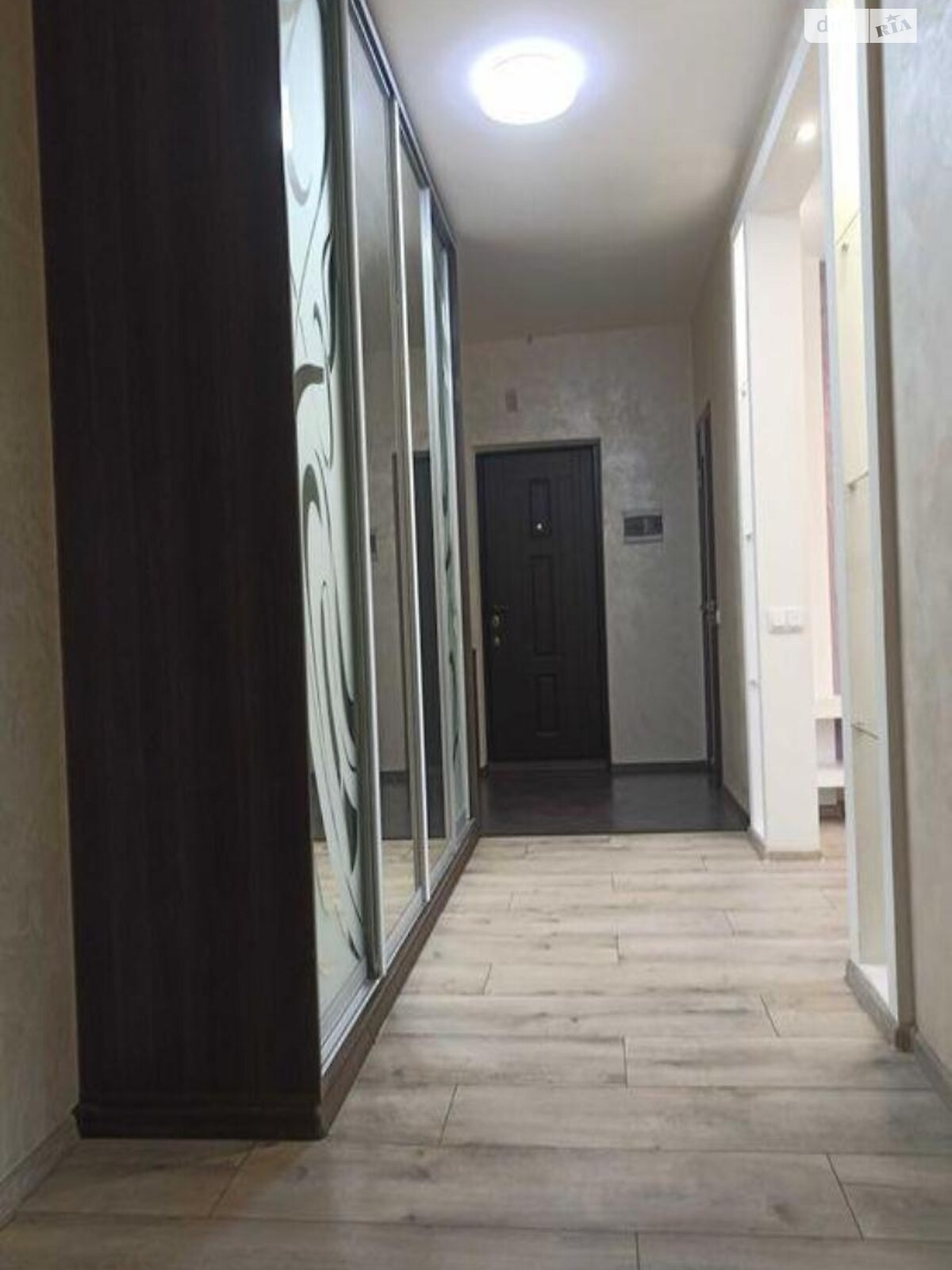 Продаж трикімнатної квартири в Києві, на вул. Васильченка 3, район Чоколівка фото 1 Продаж трикімнатної квартири в Києві, на вул. Васильченка 3, район Чоколівка фото 1