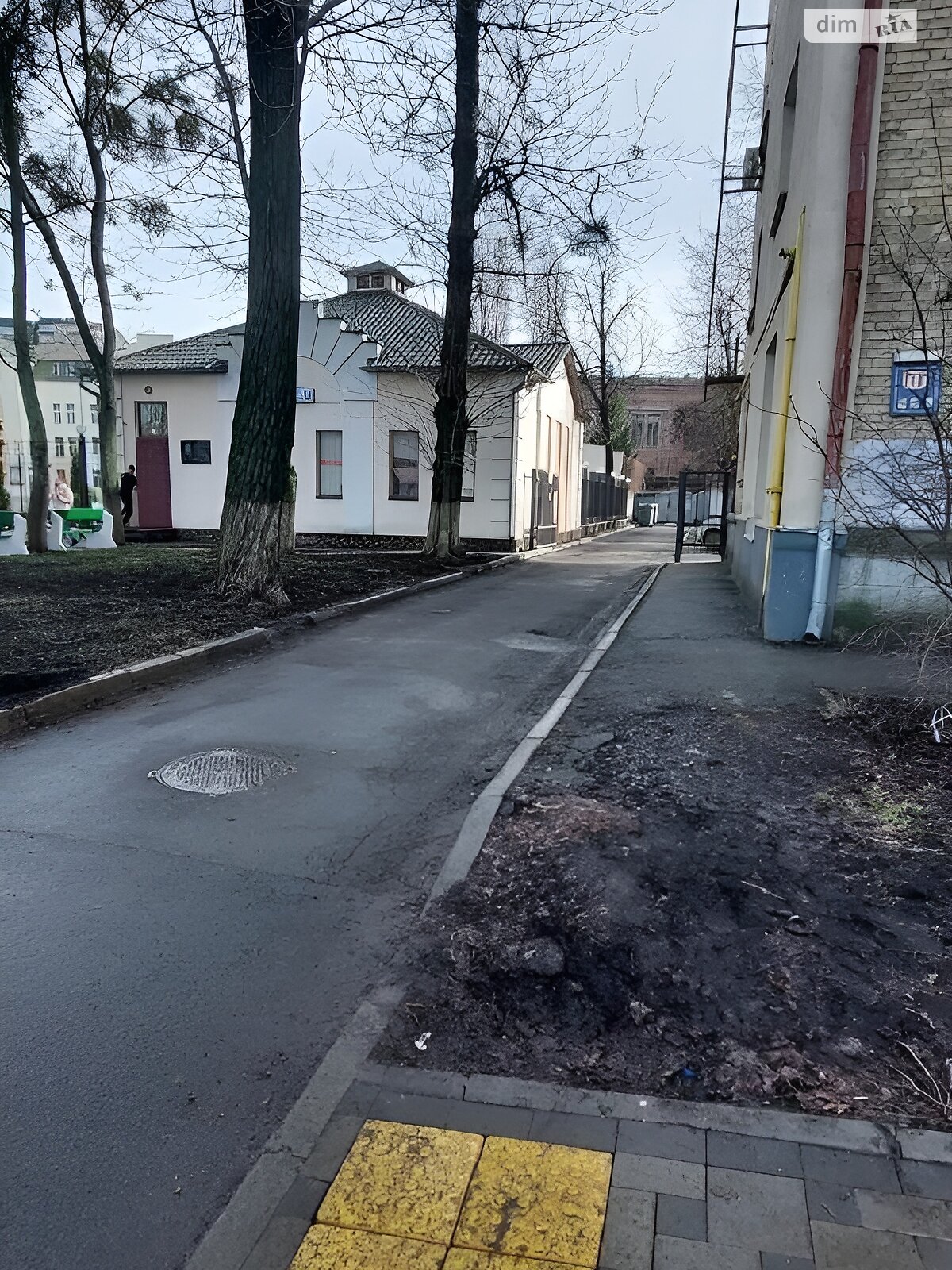 Продаж трикімнатної квартири в Києві, на вул. Вінницька 8, район Чоколівка фото 1 Продаж трикімнатної квартири в Києві, на вул. Вінницька 8, район Чоколівка фото 1