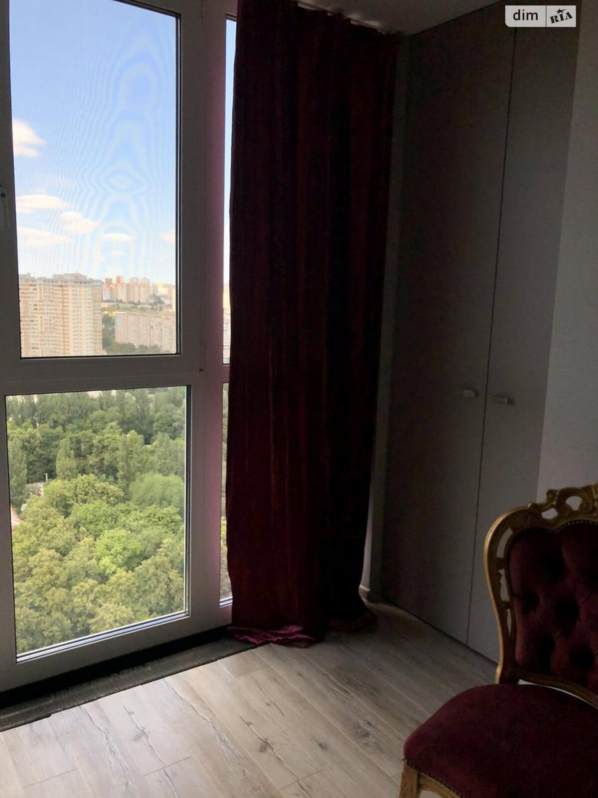Продаж трикімнатної квартири в Києві, на вул. Волинська 10, район Чоколівка фото 1 Продаж трикімнатної квартири в Києві, на вул. Волинська 10, район Чоколівка фото 1